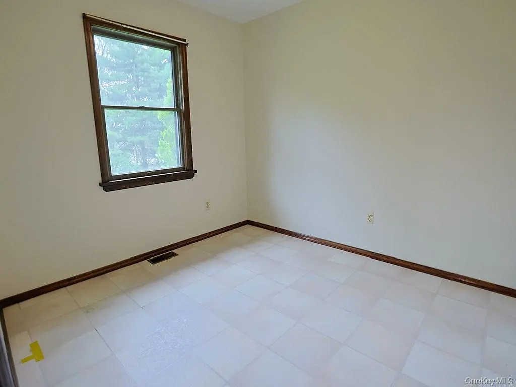 25 Georges Road, Middletown, NY, 4 Bedrooms Bedrooms, 11 Rooms Rooms,2 BathroomsBathrooms,Residential,For Rent,Georges,0,1021180 25 Georges Road, Middletown, NY, 4 Bedrooms Bedrooms, 11 Rooms Rooms,2 BathroomsBathrooms,Residential,For Rent,Georges,0,1021180