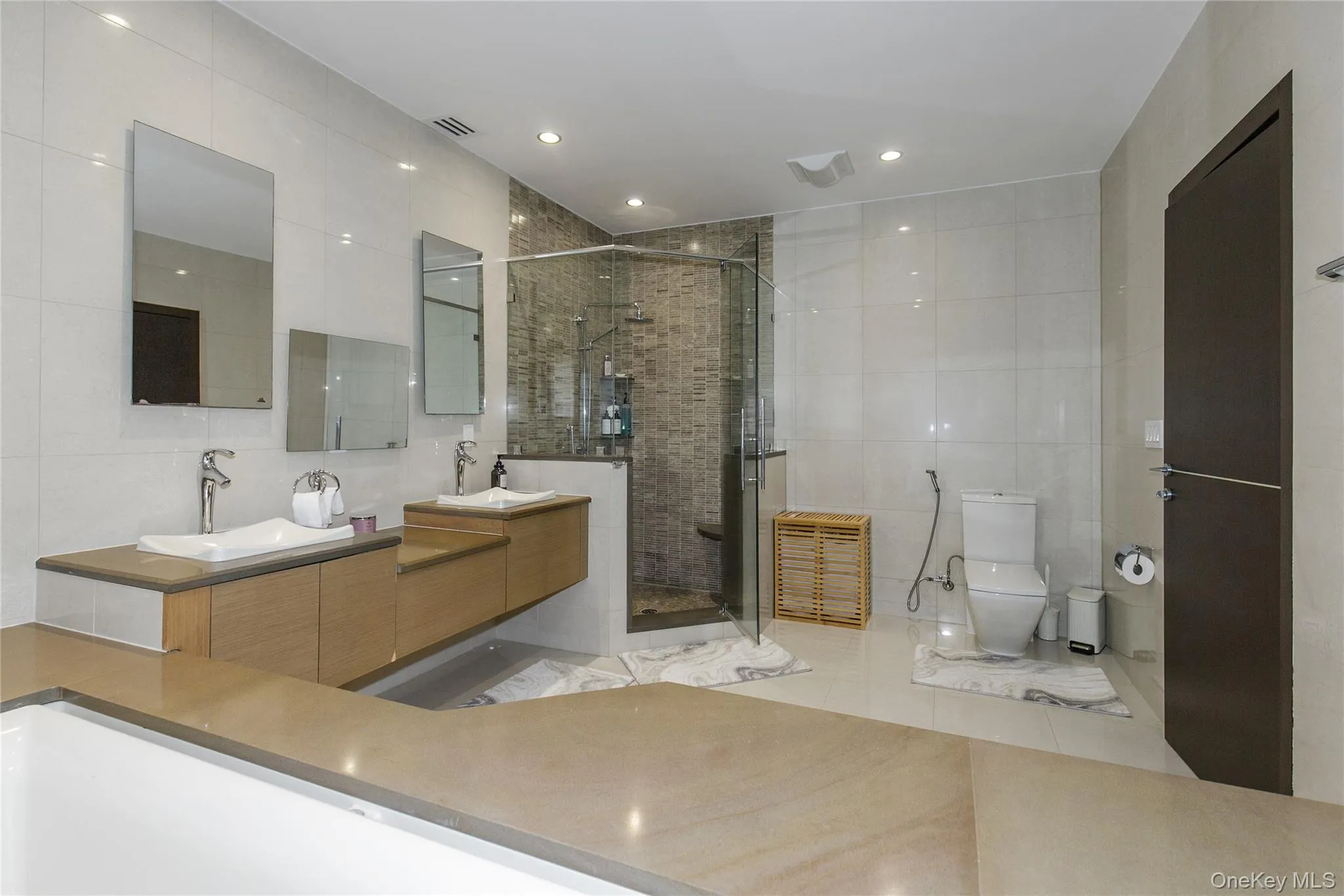 5 Farmwoods Lane, Oyster Bay, NY, 6 Bedrooms Bedrooms, 12 Rooms Rooms,7 BathroomsBathrooms,Residential,For Rent,Farmwoods,0,1021182 5 Farmwoods Lane, Oyster Bay, NY, 6 Bedrooms Bedrooms, 12 Rooms Rooms,7 BathroomsBathrooms,Residential,For Rent,Farmwoods,0,1021182