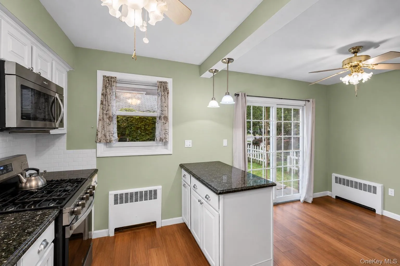 501 Penn Street, Long Beach, NY, 3 Bedrooms Bedrooms, 7 Rooms Rooms,2 BathroomsBathrooms,Residential,For Rent,Penn,0,1021183 501 Penn Street, Long Beach, NY, 3 Bedrooms Bedrooms, 7 Rooms Rooms,2 BathroomsBathrooms,Residential,For Rent,Penn,0,1021183