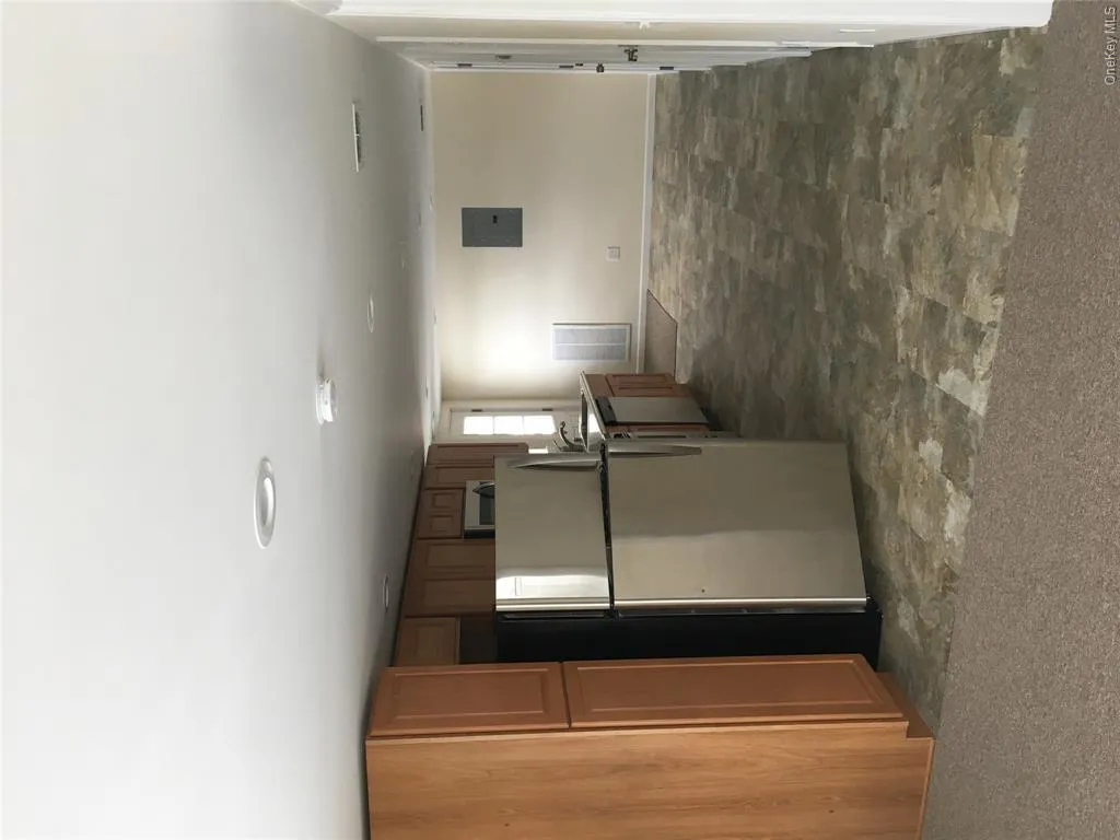 5 Macintosh Lane, Brookhaven, NY, 1 Bedroom Bedrooms, 1 Room Rooms,2 BathroomsBathrooms,Residential Lease,For Rent,Macintosh,0,1021193 5 Macintosh Lane, Brookhaven, NY, 1 Bedroom Bedrooms, 1 Room Rooms,2 BathroomsBathrooms,Residential Lease,For Rent,Macintosh,0,1021193