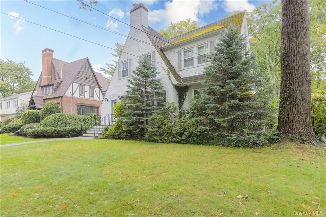 7 Carthage Lane, Scarsdale, NY, 4 Bedrooms Bedrooms, 8 Rooms Rooms,2 BathroomsBathrooms,Residential Lease,For Rent,Carthage,0,1021197 7 Carthage Lane, Scarsdale, NY, 4 Bedrooms Bedrooms, 8 Rooms Rooms,2 BathroomsBathrooms,Residential Lease,For Rent,Carthage,0,1021197