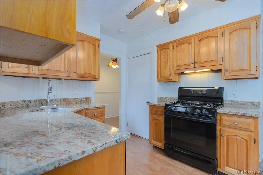 7 Carthage Lane, Scarsdale, NY, 4 Bedrooms Bedrooms, 8 Rooms Rooms,2 BathroomsBathrooms,Residential Lease,For Rent,Carthage,0,1021197 7 Carthage Lane, Scarsdale, NY, 4 Bedrooms Bedrooms, 8 Rooms Rooms,2 BathroomsBathrooms,Residential Lease,For Rent,Carthage,0,1021197