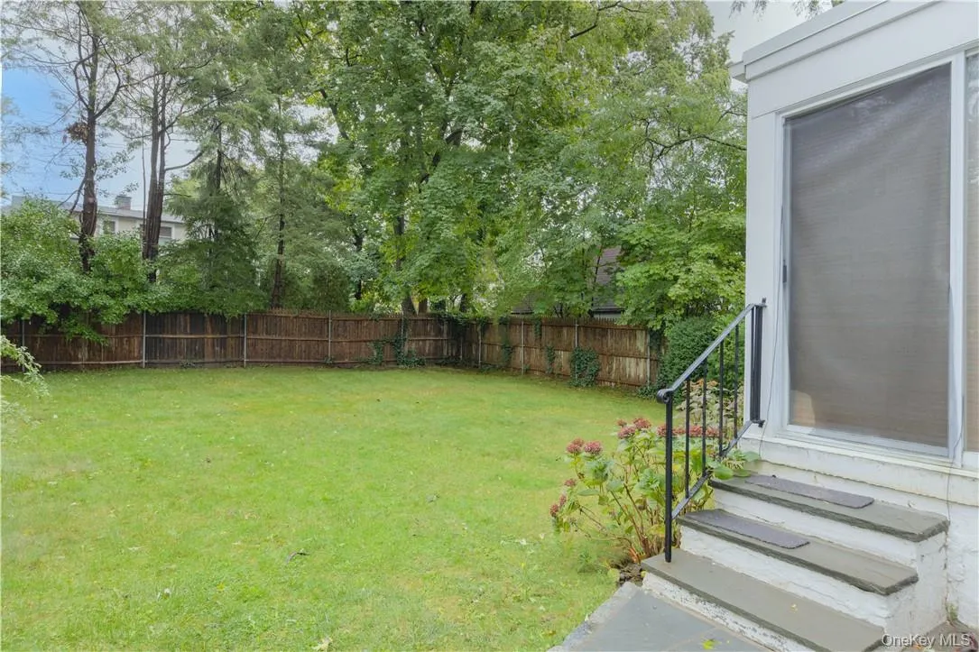 7 Carthage Lane, Scarsdale, NY, 4 Bedrooms Bedrooms, 8 Rooms Rooms,2 BathroomsBathrooms,Residential Lease,For Rent,Carthage,0,1021197 7 Carthage Lane, Scarsdale, NY, 4 Bedrooms Bedrooms, 8 Rooms Rooms,2 BathroomsBathrooms,Residential Lease,For Rent,Carthage,0,1021197