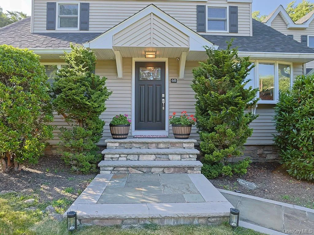 68 Van Buren Street, Orangetown, NY, 4 Bedrooms Bedrooms, 10 Rooms Rooms,3 BathroomsBathrooms,Residential,For Rent,Van Buren,0,1021200 68 Van Buren Street, Orangetown, NY, 4 Bedrooms Bedrooms, 10 Rooms Rooms,3 BathroomsBathrooms,Residential,For Rent,Van Buren,0,1021200