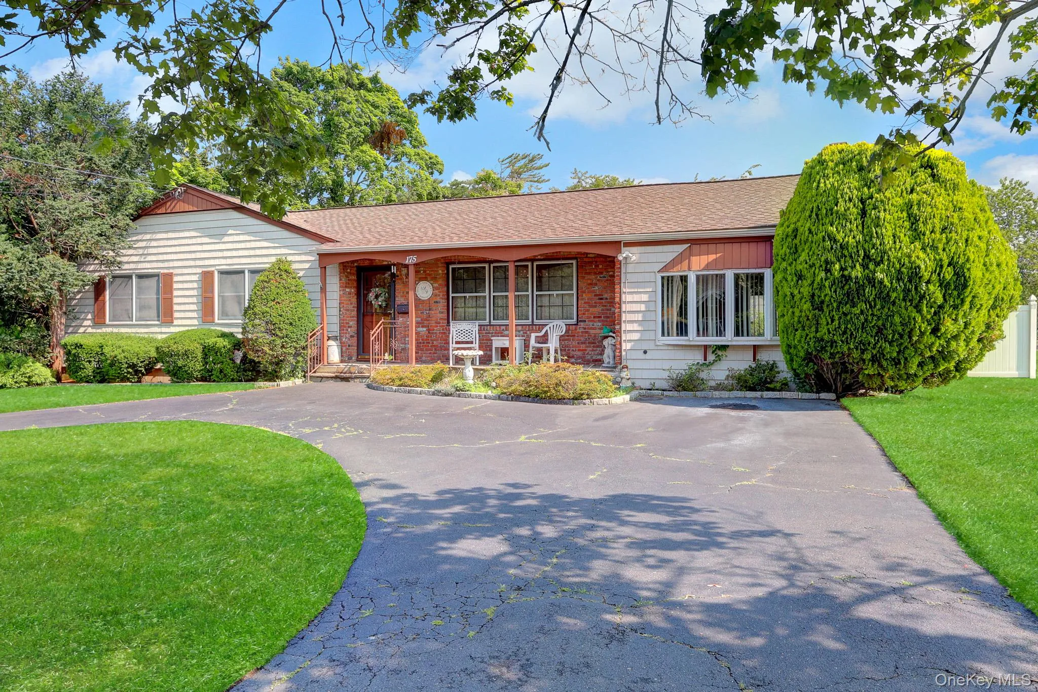 175 Franklin Street, Brookhaven, NY, 3 Bedrooms Bedrooms, 7 Rooms Rooms,1 BathroomBathrooms,Residential,For Rent,Franklin,0,1021205 175 Franklin Street, Brookhaven, NY, 3 Bedrooms Bedrooms, 7 Rooms Rooms,1 BathroomBathrooms,Residential,For Rent,Franklin,0,1021205