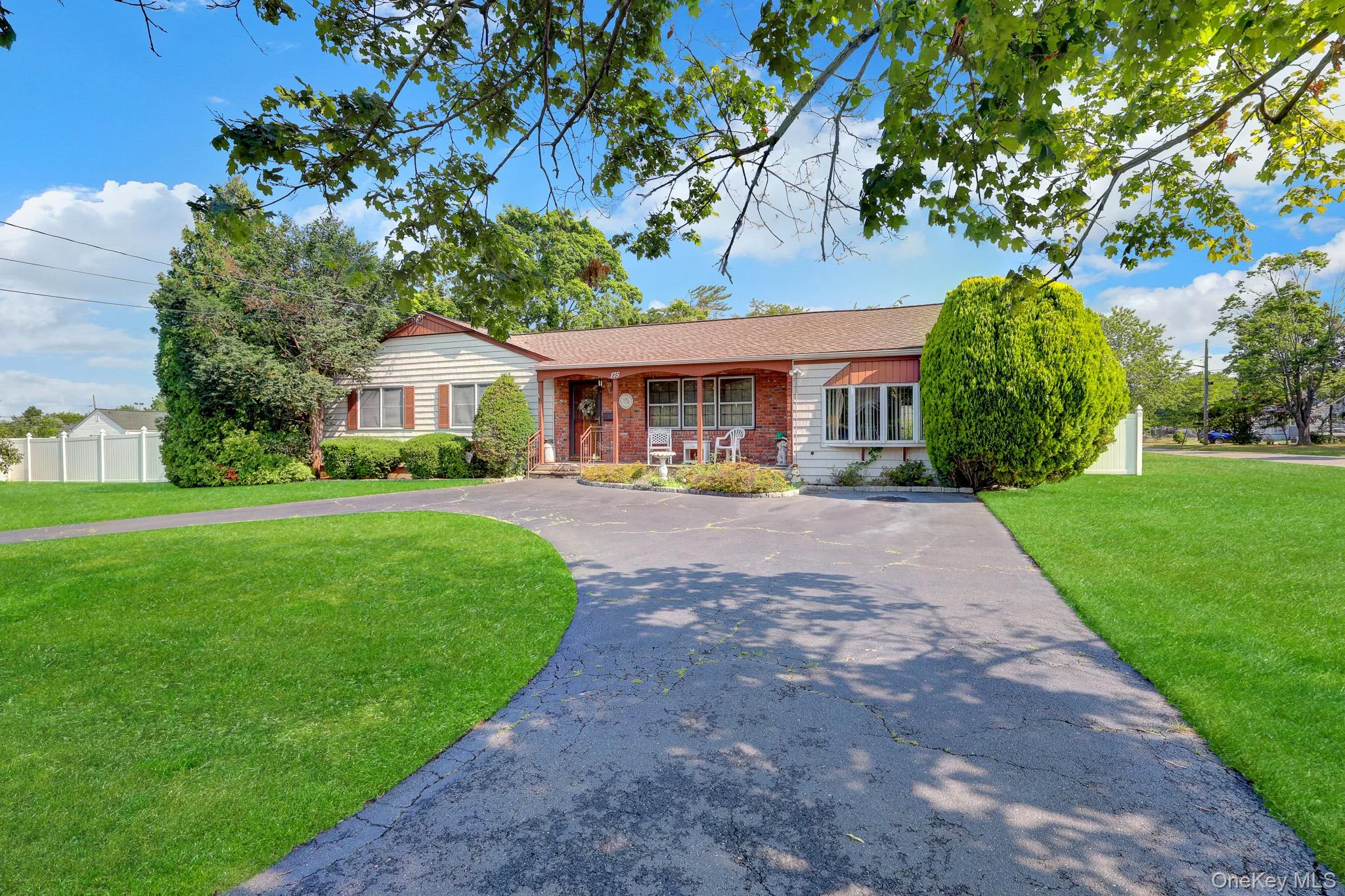 175 Franklin Street, Brookhaven, NY, 3 Bedrooms Bedrooms, 7 Rooms Rooms,1 BathroomBathrooms,Residential,For Rent,Franklin,0,1021205 175 Franklin Street, Brookhaven, NY, 3 Bedrooms Bedrooms, 7 Rooms Rooms,1 BathroomBathrooms,Residential,For Rent,Franklin,0,1021205