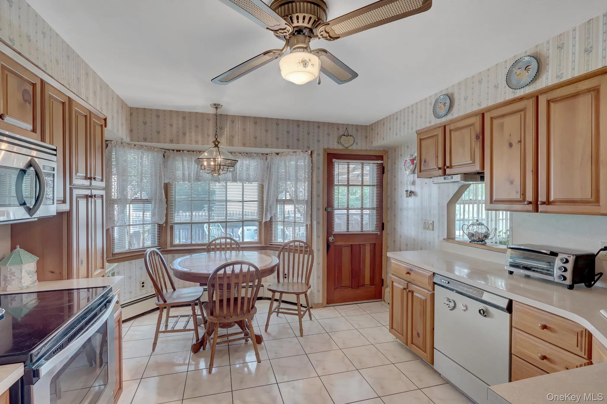175 Franklin Street, Brookhaven, NY, 3 Bedrooms Bedrooms, 7 Rooms Rooms,1 BathroomBathrooms,Residential,For Rent,Franklin,0,1021205 175 Franklin Street, Brookhaven, NY, 3 Bedrooms Bedrooms, 7 Rooms Rooms,1 BathroomBathrooms,Residential,For Rent,Franklin,0,1021205