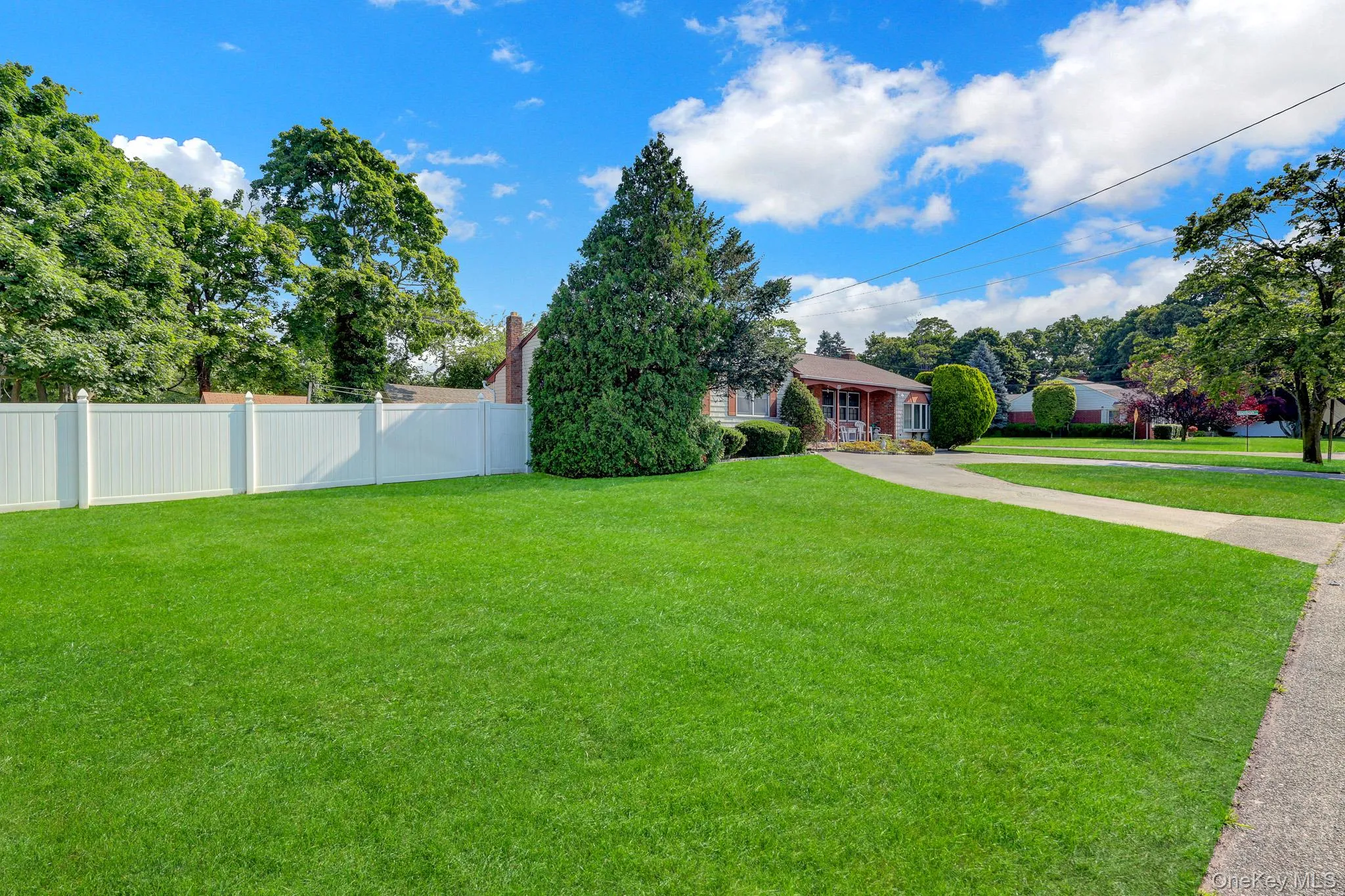 175 Franklin Street, Brookhaven, NY, 3 Bedrooms Bedrooms, 7 Rooms Rooms,1 BathroomBathrooms,Residential,For Rent,Franklin,0,1021205 175 Franklin Street, Brookhaven, NY, 3 Bedrooms Bedrooms, 7 Rooms Rooms,1 BathroomBathrooms,Residential,For Rent,Franklin,0,1021205
