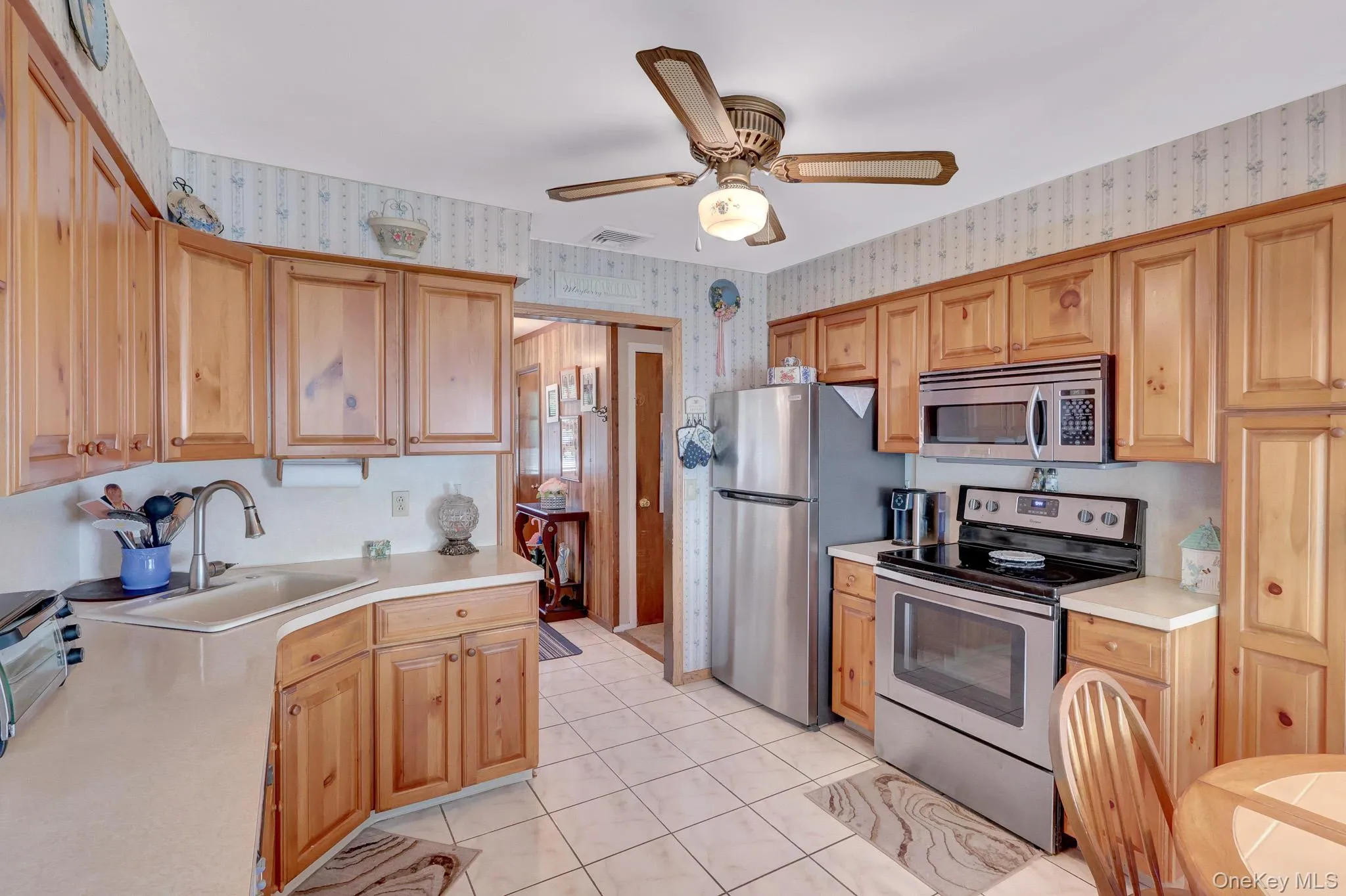 175 Franklin Street, Brookhaven, NY, 3 Bedrooms Bedrooms, 7 Rooms Rooms,1 BathroomBathrooms,Residential,For Rent,Franklin,0,1021205 175 Franklin Street, Brookhaven, NY, 3 Bedrooms Bedrooms, 7 Rooms Rooms,1 BathroomBathrooms,Residential,For Rent,Franklin,0,1021205