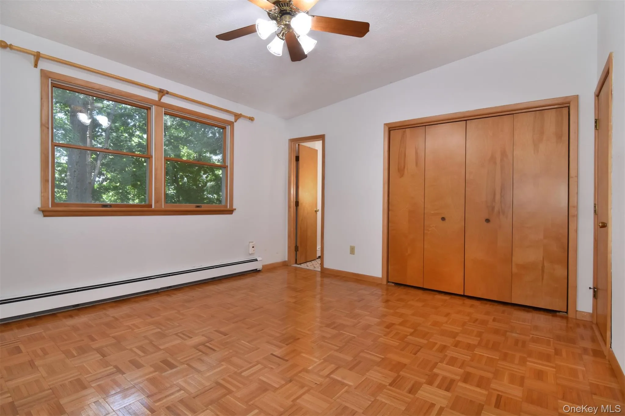 Double closet, parquet wood floors.Western exposure. Double closet, parquet wood floors.Western exposure.