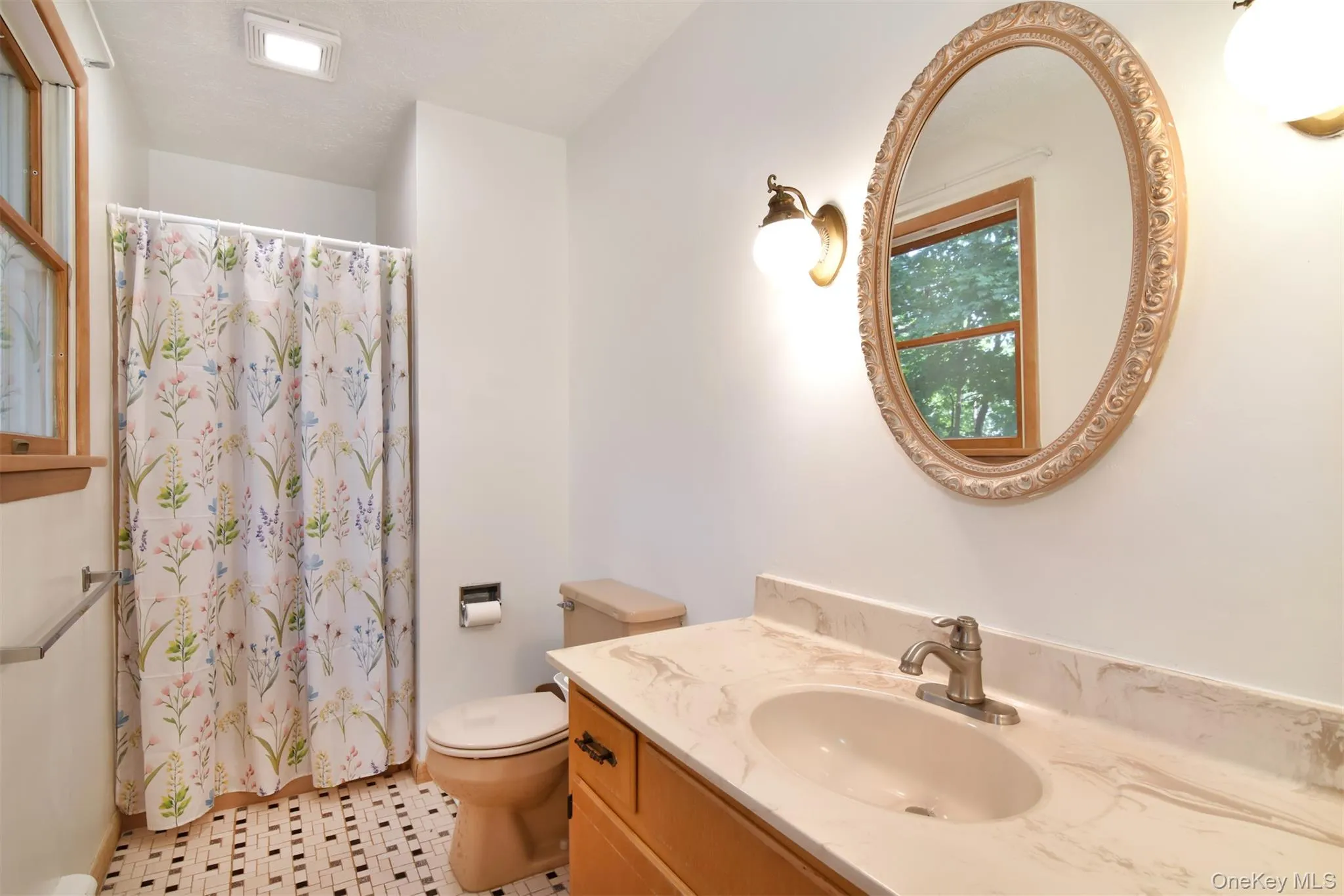 Western exposure. Shower. Western exposure. Shower.