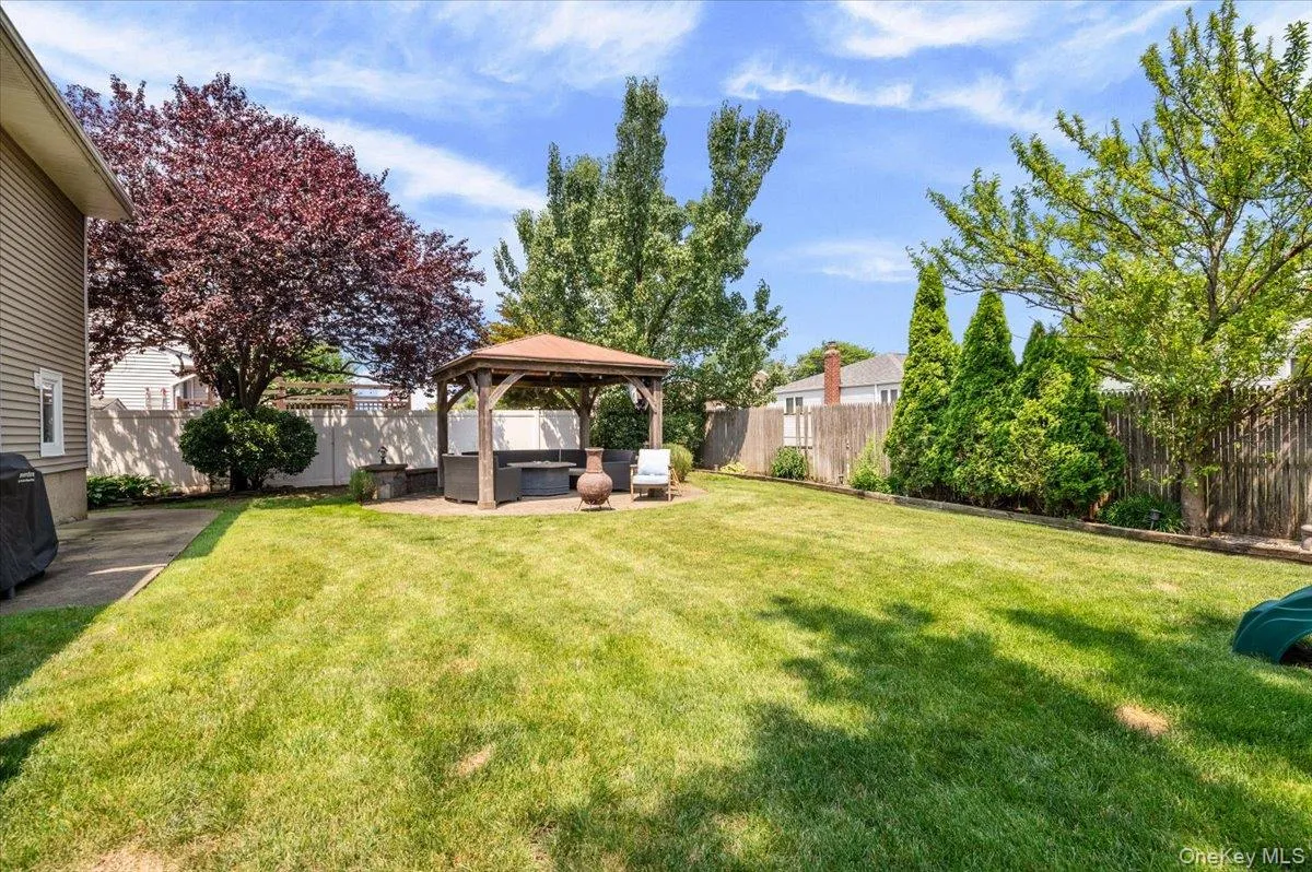 215 Boston Avenue, Oyster Bay, NY, 4 Bedrooms Bedrooms, 9 Rooms Rooms,2 BathroomsBathrooms,Residential,For Rent,Boston,0,1021211 215 Boston Avenue, Oyster Bay, NY, 4 Bedrooms Bedrooms, 9 Rooms Rooms,2 BathroomsBathrooms,Residential,For Rent,Boston,0,1021211