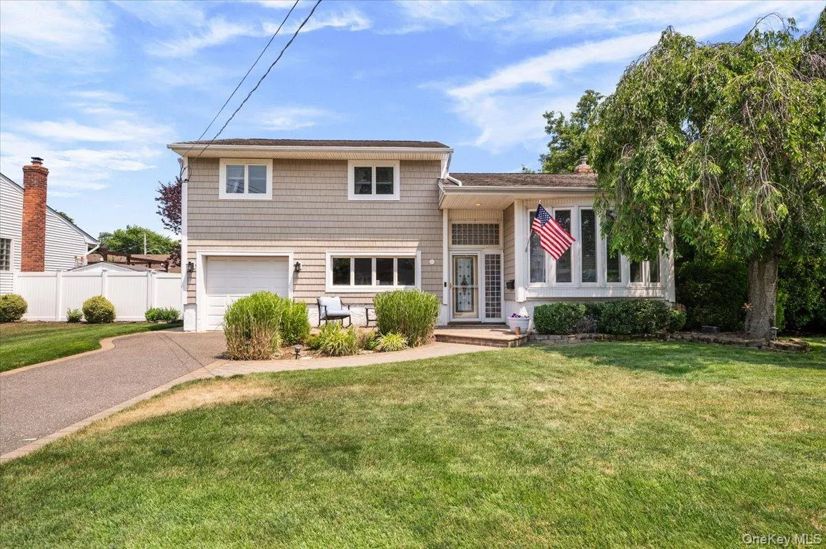 215 Boston Avenue, Oyster Bay, NY, 4 Bedrooms Bedrooms, 9 Rooms Rooms,2 BathroomsBathrooms,Residential,For Rent,Boston,0,1021211 215 Boston Avenue, Oyster Bay, NY, 4 Bedrooms Bedrooms, 9 Rooms Rooms,2 BathroomsBathrooms,Residential,For Rent,Boston,0,1021211