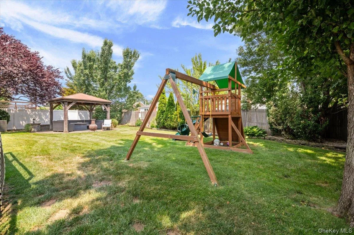 215 Boston Avenue, Oyster Bay, NY, 4 Bedrooms Bedrooms, 9 Rooms Rooms,2 BathroomsBathrooms,Residential,For Rent,Boston,0,1021211 215 Boston Avenue, Oyster Bay, NY, 4 Bedrooms Bedrooms, 9 Rooms Rooms,2 BathroomsBathrooms,Residential,For Rent,Boston,0,1021211