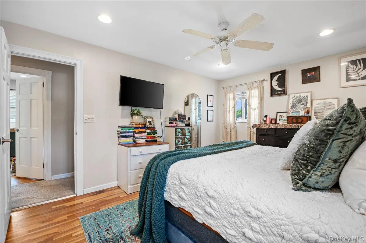 215 Boston Avenue, Oyster Bay, NY, 4 Bedrooms Bedrooms, 9 Rooms Rooms,2 BathroomsBathrooms,Residential,For Rent,Boston,0,1021211 215 Boston Avenue, Oyster Bay, NY, 4 Bedrooms Bedrooms, 9 Rooms Rooms,2 BathroomsBathrooms,Residential,For Rent,Boston,0,1021211