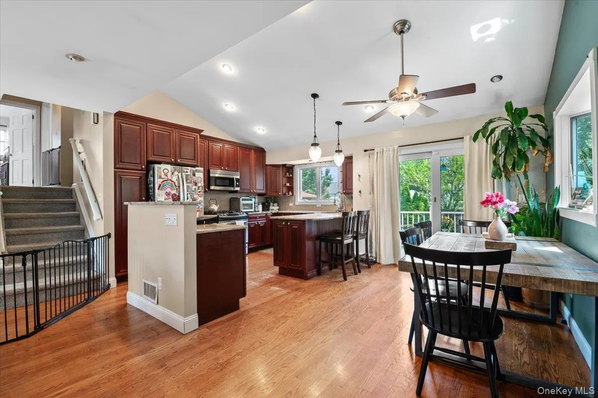 215 Boston Avenue, Oyster Bay, NY, 4 Bedrooms Bedrooms, 9 Rooms Rooms,2 BathroomsBathrooms,Residential,For Rent,Boston,0,1021211 215 Boston Avenue, Oyster Bay, NY, 4 Bedrooms Bedrooms, 9 Rooms Rooms,2 BathroomsBathrooms,Residential,For Rent,Boston,0,1021211