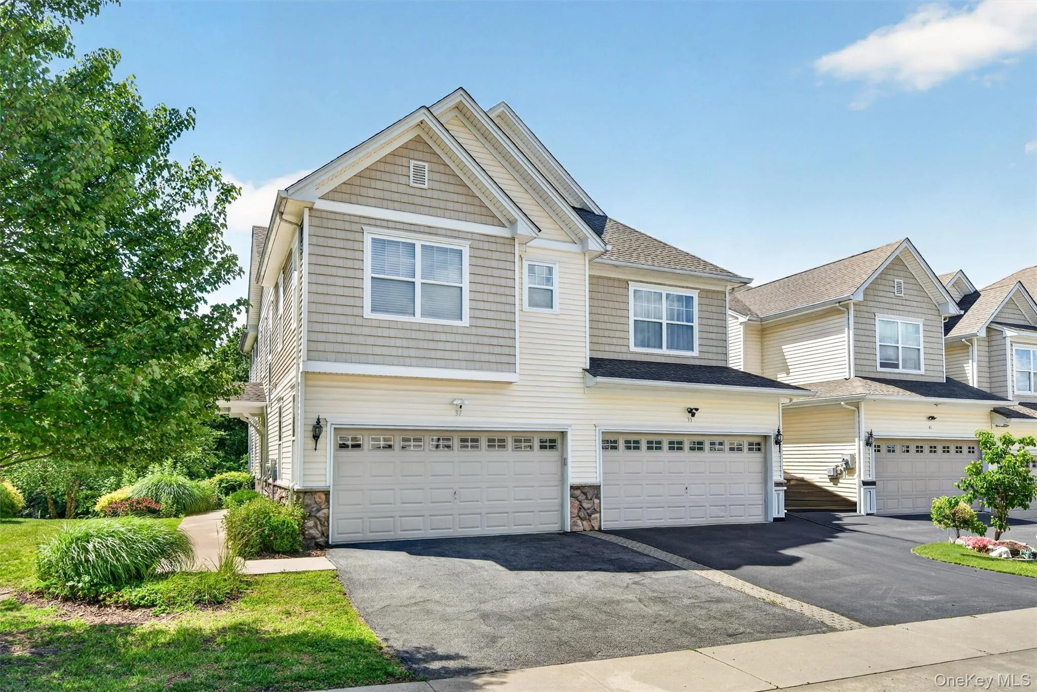 37 Meadow View Drive, Middletown, NY, 3 Bedrooms Bedrooms, 7 Rooms Rooms,2 BathroomsBathrooms,Residential,For Rent,Meadow View,0,1021212 37 Meadow View Drive, Middletown, NY, 3 Bedrooms Bedrooms, 7 Rooms Rooms,2 BathroomsBathrooms,Residential,For Rent,Meadow View,0,1021212