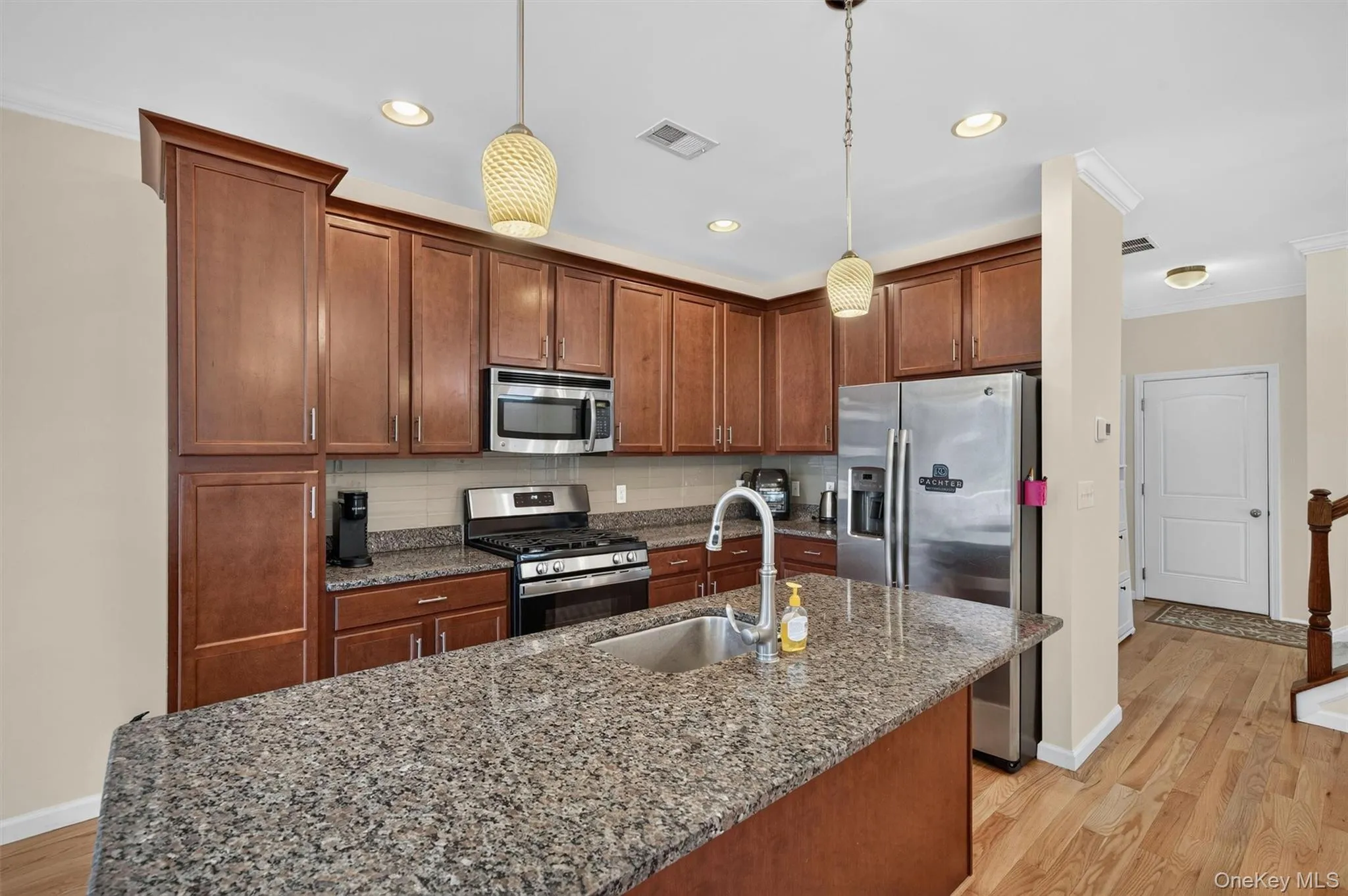 37 Meadow View Drive, Middletown, NY, 3 Bedrooms Bedrooms, 7 Rooms Rooms,2 BathroomsBathrooms,Residential,For Rent,Meadow View,0,1021212 37 Meadow View Drive, Middletown, NY, 3 Bedrooms Bedrooms, 7 Rooms Rooms,2 BathroomsBathrooms,Residential,For Rent,Meadow View,0,1021212