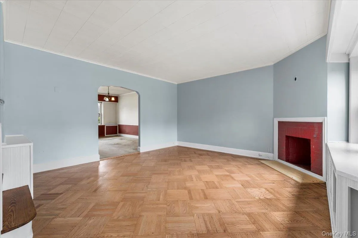 161-21 84th Avenue, New York, NY, 3 Bedrooms Bedrooms, 7 Rooms Rooms,1 BathroomBathrooms,Residential,For Rent,84th,0,1021213 161-21 84th Avenue, New York, NY, 3 Bedrooms Bedrooms, 7 Rooms Rooms,1 BathroomBathrooms,Residential,For Rent,84th,0,1021213