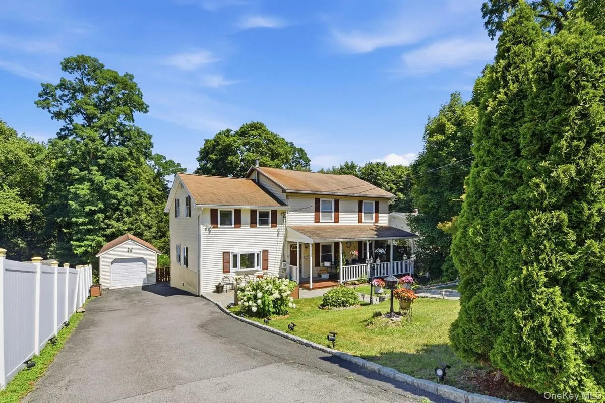 159 Locust Avenue, Cortlandt, NY, 4 Bedrooms Bedrooms, 8 Rooms Rooms,2 BathroomsBathrooms,Residential,For Rent,Locust,0,1021217 159 Locust Avenue, Cortlandt, NY, 4 Bedrooms Bedrooms, 8 Rooms Rooms,2 BathroomsBathrooms,Residential,For Rent,Locust,0,1021217