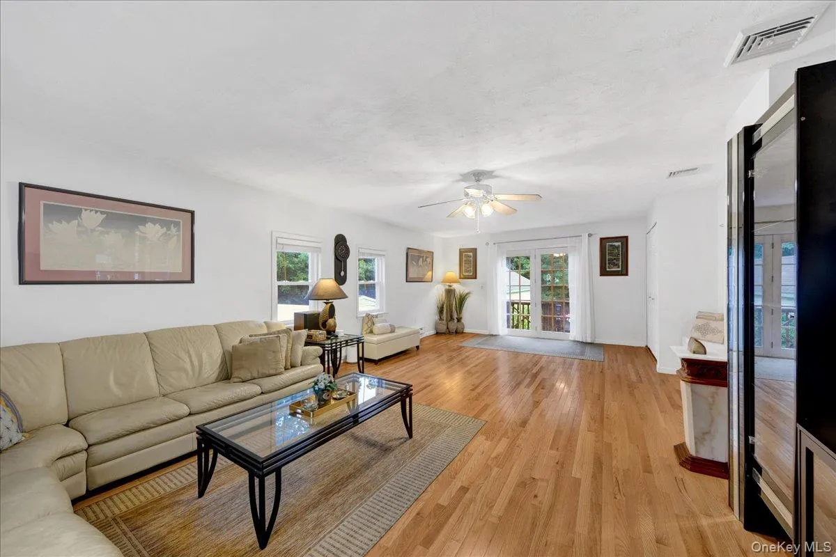 159 Locust Avenue, Cortlandt, NY, 4 Bedrooms Bedrooms, 8 Rooms Rooms,2 BathroomsBathrooms,Residential,For Rent,Locust,0,1021217 159 Locust Avenue, Cortlandt, NY, 4 Bedrooms Bedrooms, 8 Rooms Rooms,2 BathroomsBathrooms,Residential,For Rent,Locust,0,1021217