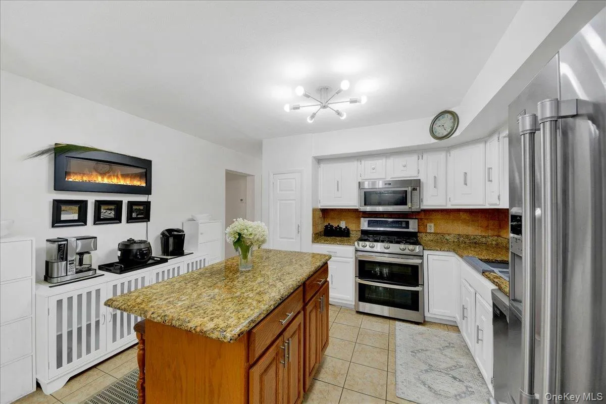 159 Locust Avenue, Cortlandt, NY, 4 Bedrooms Bedrooms, 8 Rooms Rooms,2 BathroomsBathrooms,Residential,For Rent,Locust,0,1021217 159 Locust Avenue, Cortlandt, NY, 4 Bedrooms Bedrooms, 8 Rooms Rooms,2 BathroomsBathrooms,Residential,For Rent,Locust,0,1021217