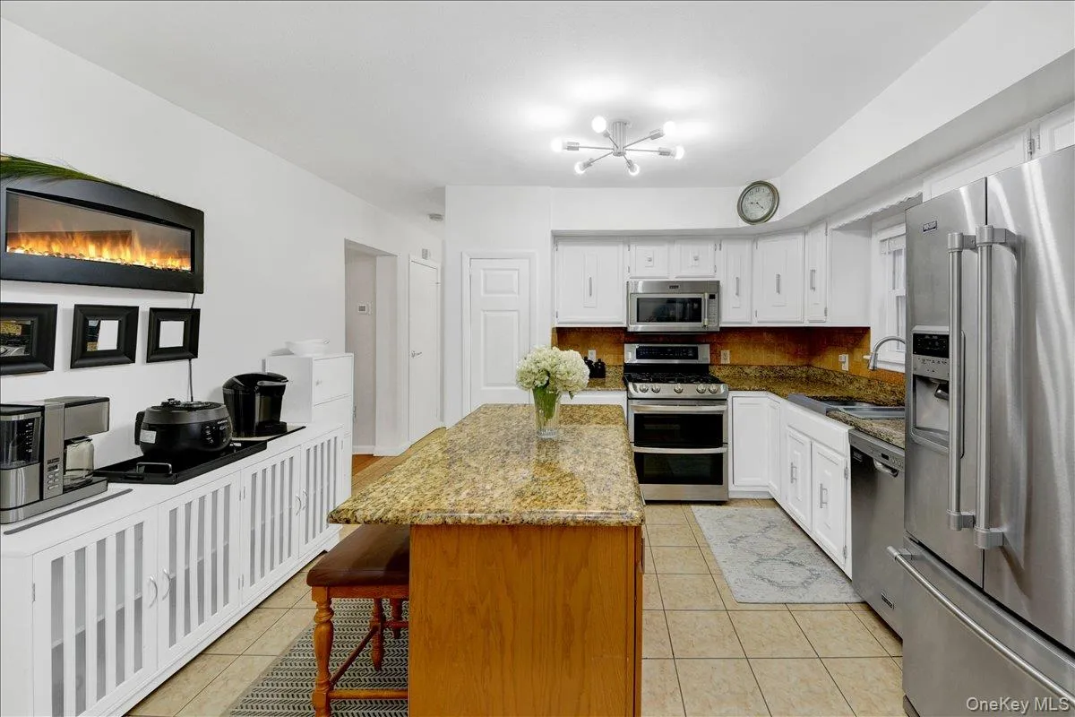 159 Locust Avenue, Cortlandt, NY, 4 Bedrooms Bedrooms, 8 Rooms Rooms,2 BathroomsBathrooms,Residential,For Rent,Locust,0,1021217 159 Locust Avenue, Cortlandt, NY, 4 Bedrooms Bedrooms, 8 Rooms Rooms,2 BathroomsBathrooms,Residential,For Rent,Locust,0,1021217