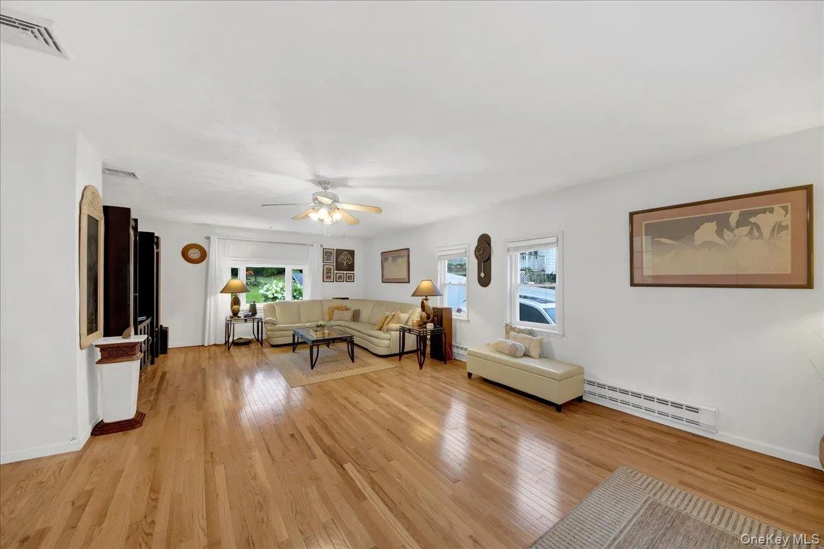 159 Locust Avenue, Cortlandt, NY, 4 Bedrooms Bedrooms, 8 Rooms Rooms,2 BathroomsBathrooms,Residential,For Rent,Locust,0,1021217 159 Locust Avenue, Cortlandt, NY, 4 Bedrooms Bedrooms, 8 Rooms Rooms,2 BathroomsBathrooms,Residential,For Rent,Locust,0,1021217