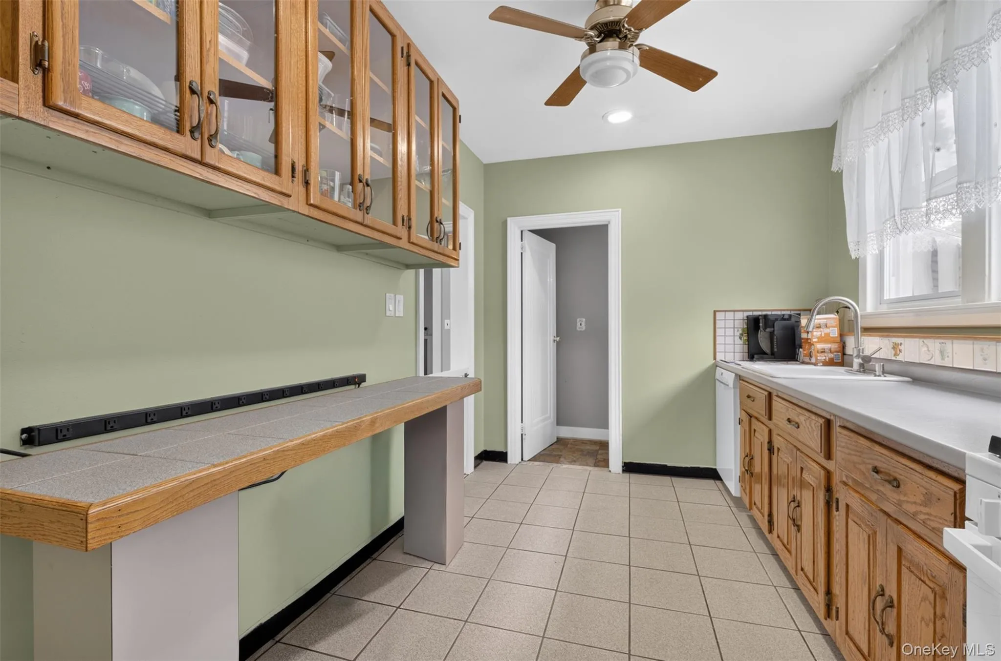 43-23 167th Street, New York, NY, 3 Bedrooms Bedrooms, 11 Rooms Rooms,1 BathroomBathrooms,Residential,For Rent,167th,0,1021224 43-23 167th Street, New York, NY, 3 Bedrooms Bedrooms, 11 Rooms Rooms,1 BathroomBathrooms,Residential,For Rent,167th,0,1021224