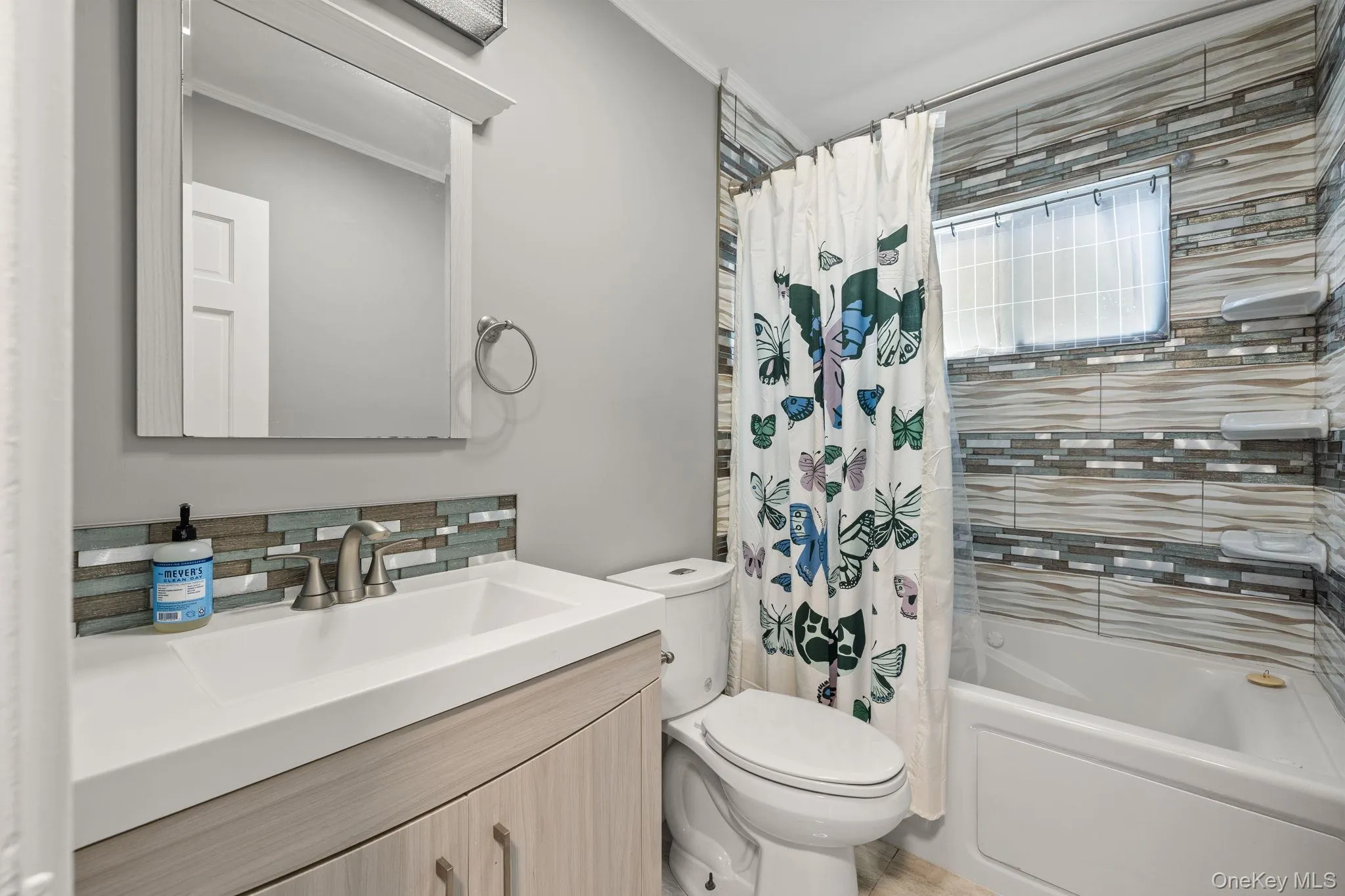 2383 Riverside Drive, Hempstead, NY, 6 Bedrooms Bedrooms, 8 Rooms Rooms,2 BathroomsBathrooms,Residential,For Rent,Riverside,0,1021229 2383 Riverside Drive, Hempstead, NY, 6 Bedrooms Bedrooms, 8 Rooms Rooms,2 BathroomsBathrooms,Residential,For Rent,Riverside,0,1021229