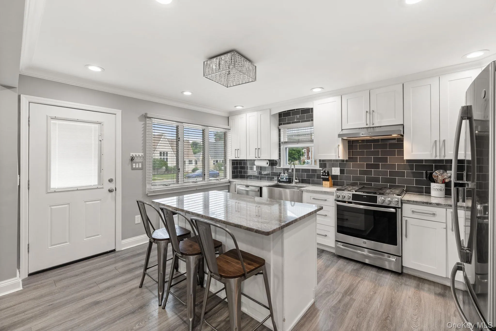 2383 Riverside Drive, Hempstead, NY, 6 Bedrooms Bedrooms, 8 Rooms Rooms,2 BathroomsBathrooms,Residential,For Rent,Riverside,0,1021229 2383 Riverside Drive, Hempstead, NY, 6 Bedrooms Bedrooms, 8 Rooms Rooms,2 BathroomsBathrooms,Residential,For Rent,Riverside,0,1021229