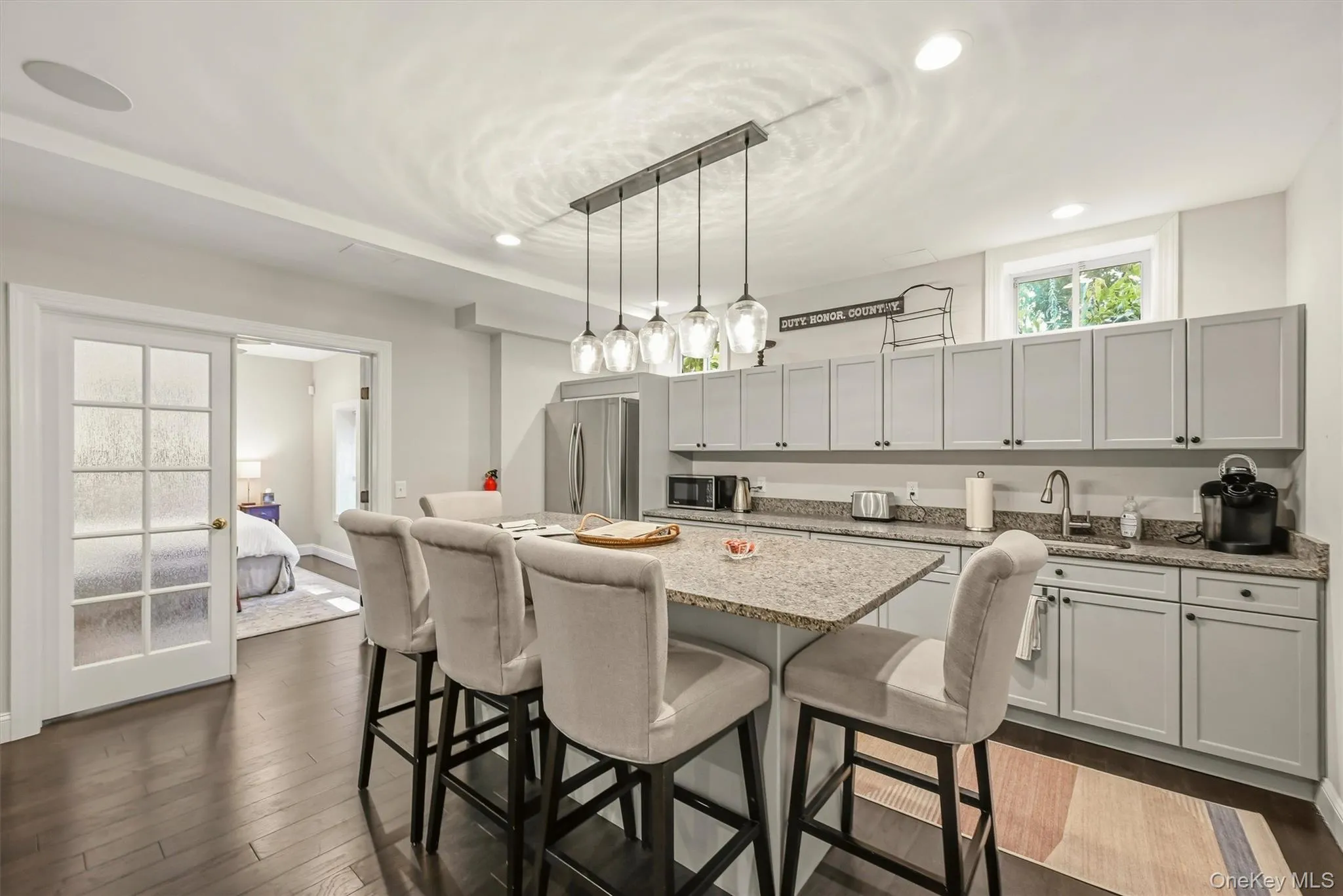 Full Kitchen Full Kitchen