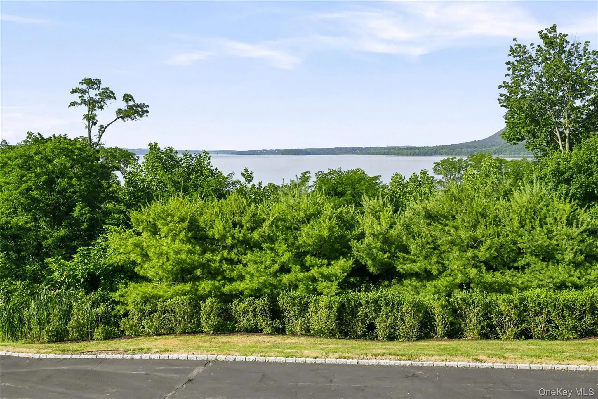 2 Half Moon Ridge, Cornwall, NY, 5 Bedrooms Bedrooms, 13 Rooms Rooms,4 BathroomsBathrooms,Residential,For Rent,Half Moon,0,1021232 2 Half Moon Ridge, Cornwall, NY, 5 Bedrooms Bedrooms, 13 Rooms Rooms,4 BathroomsBathrooms,Residential,For Rent,Half Moon,0,1021232