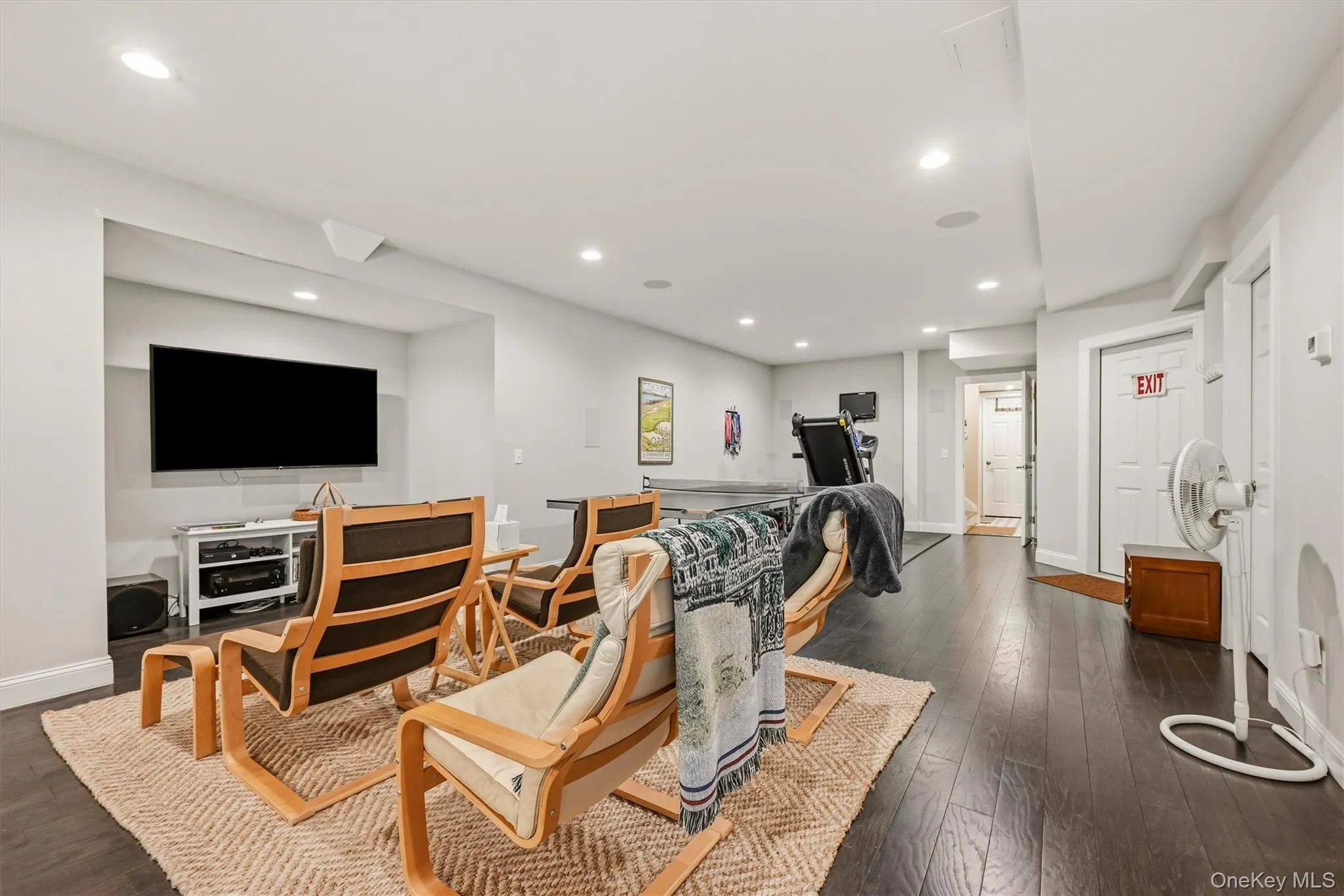 Finished Lower Level/Permitted AirBNB Finished Lower Level/Permitted AirBNB