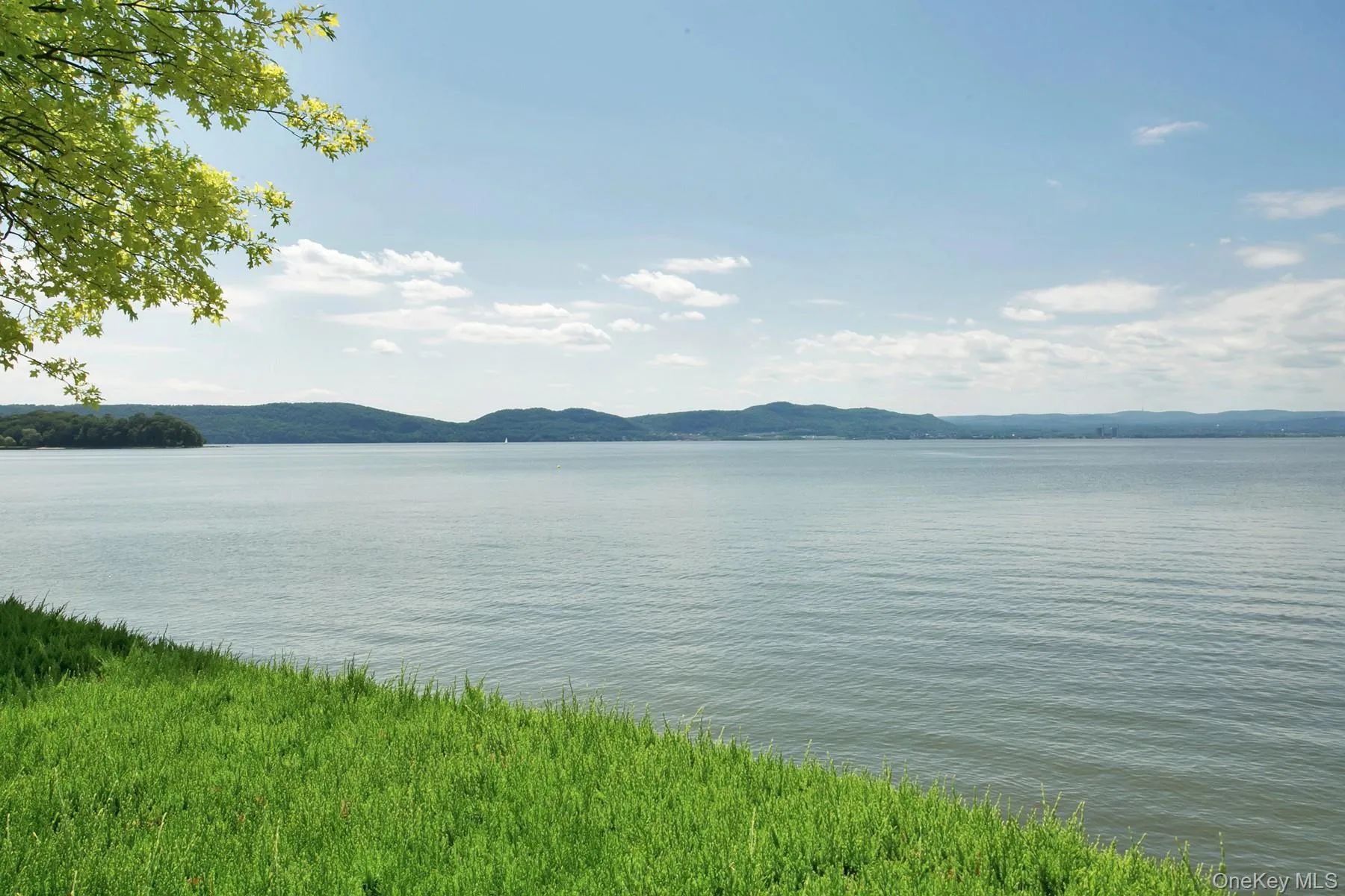 517 Half Moon Bay Drive, Cortlandt, NY, 2 Bedrooms Bedrooms, 4 Rooms Rooms,2 BathroomsBathrooms,Residential Lease,For Rent,Half Moon Bay,0,1021234 517 Half Moon Bay Drive, Cortlandt, NY, 2 Bedrooms Bedrooms, 4 Rooms Rooms,2 BathroomsBathrooms,Residential Lease,For Rent,Half Moon Bay,0,1021234