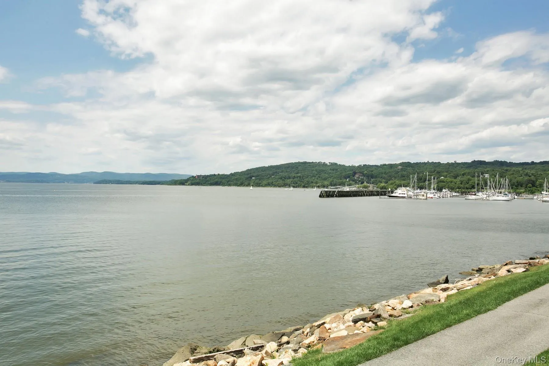 517 Half Moon Bay Drive, Cortlandt, NY, 2 Bedrooms Bedrooms, 4 Rooms Rooms,2 BathroomsBathrooms,Residential Lease,For Rent,Half Moon Bay,0,1021234 517 Half Moon Bay Drive, Cortlandt, NY, 2 Bedrooms Bedrooms, 4 Rooms Rooms,2 BathroomsBathrooms,Residential Lease,For Rent,Half Moon Bay,0,1021234