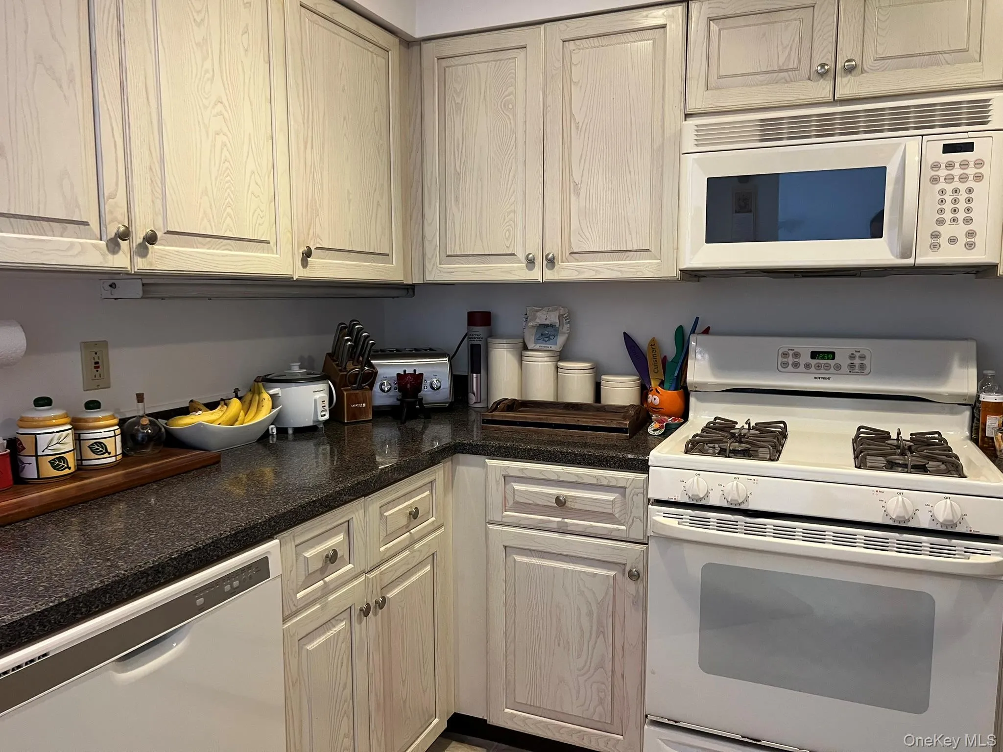 517 Half Moon Bay Drive, Cortlandt, NY, 2 Bedrooms Bedrooms, 4 Rooms Rooms,2 BathroomsBathrooms,Residential Lease,For Rent,Half Moon Bay,0,1021234 517 Half Moon Bay Drive, Cortlandt, NY, 2 Bedrooms Bedrooms, 4 Rooms Rooms,2 BathroomsBathrooms,Residential Lease,For Rent,Half Moon Bay,0,1021234