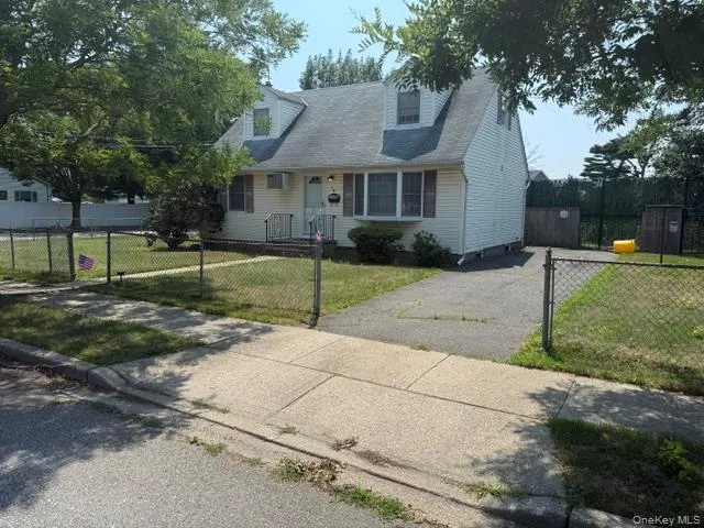 14 Concord Avenue, Oyster Bay, NY, 4 Bedrooms Bedrooms, 7 Rooms Rooms,1 BathroomBathrooms,Residential,For Rent,Concord,0,1021237 14 Concord Avenue, Oyster Bay, NY, 4 Bedrooms Bedrooms, 7 Rooms Rooms,1 BathroomBathrooms,Residential,For Rent,Concord,0,1021237