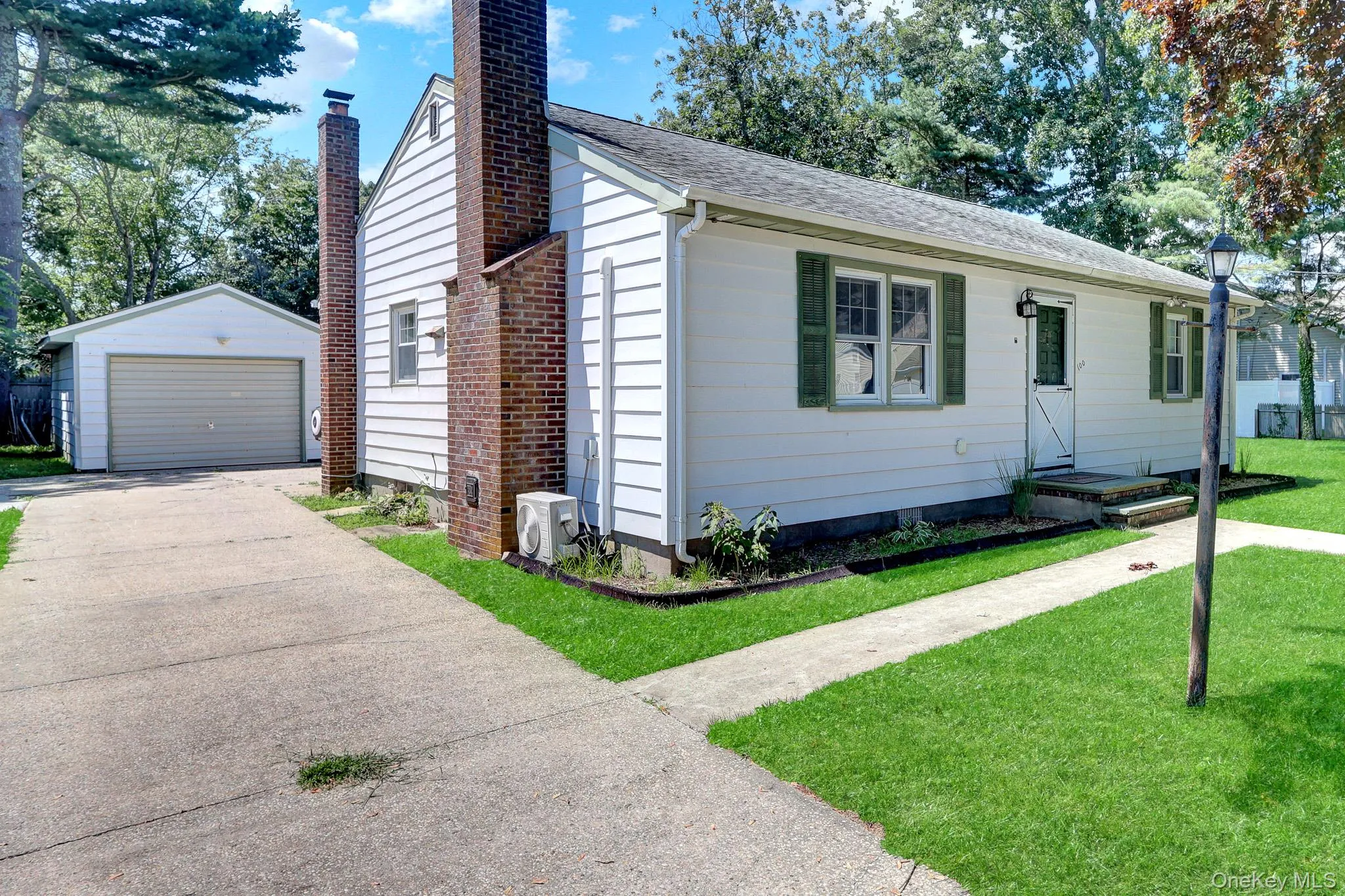 100 Lincoln Drive, Brookhaven, NY, 2 Bedrooms Bedrooms, 5 Rooms Rooms,1 BathroomBathrooms,Residential,For Rent,Lincoln,0,1021242 100 Lincoln Drive, Brookhaven, NY, 2 Bedrooms Bedrooms, 5 Rooms Rooms,1 BathroomBathrooms,Residential,For Rent,Lincoln,0,1021242