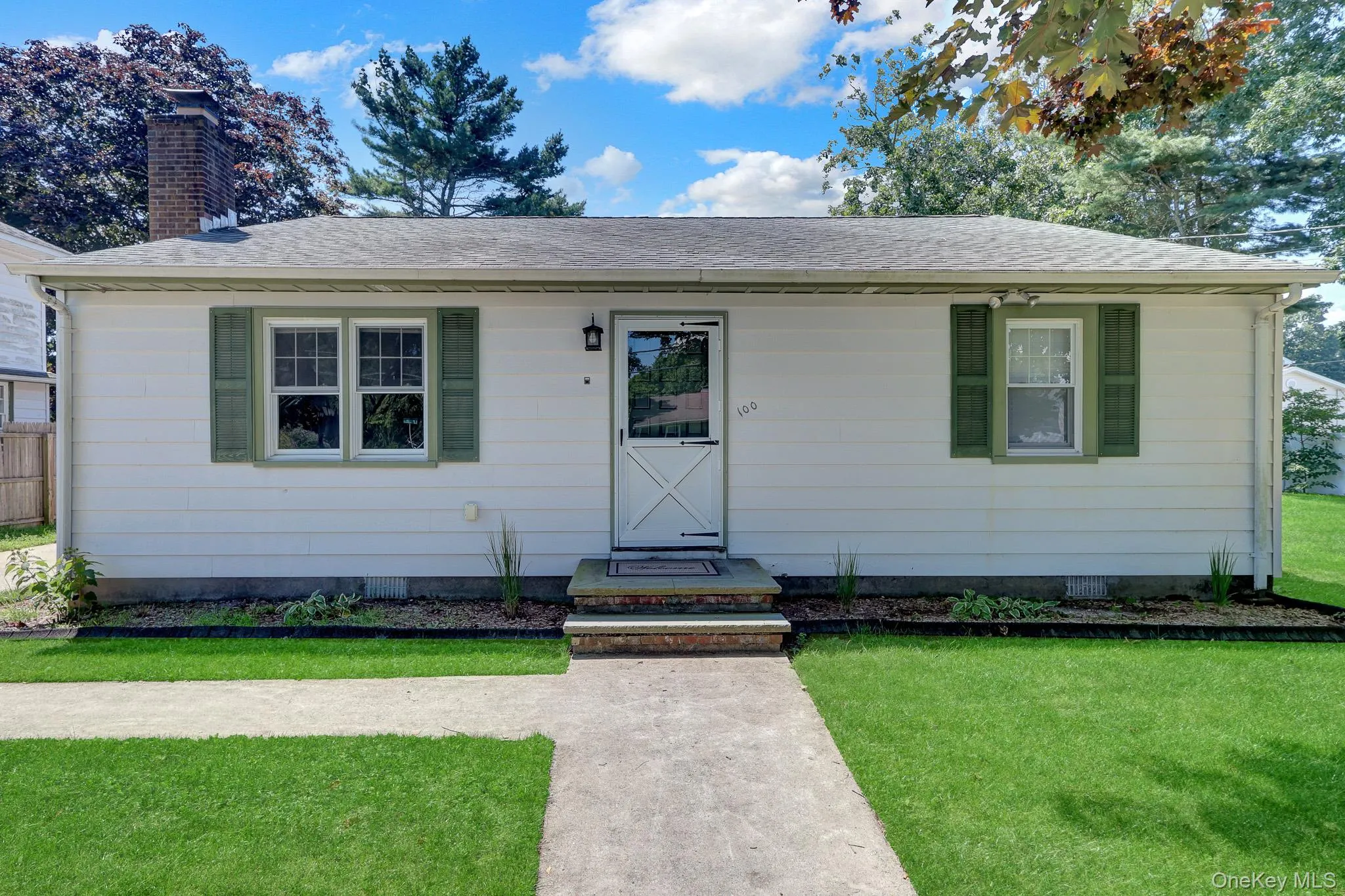 100 Lincoln Drive, Brookhaven, NY, 2 Bedrooms Bedrooms, 5 Rooms Rooms,1 BathroomBathrooms,Residential,For Rent,Lincoln,0,1021242 100 Lincoln Drive, Brookhaven, NY, 2 Bedrooms Bedrooms, 5 Rooms Rooms,1 BathroomBathrooms,Residential,For Rent,Lincoln,0,1021242