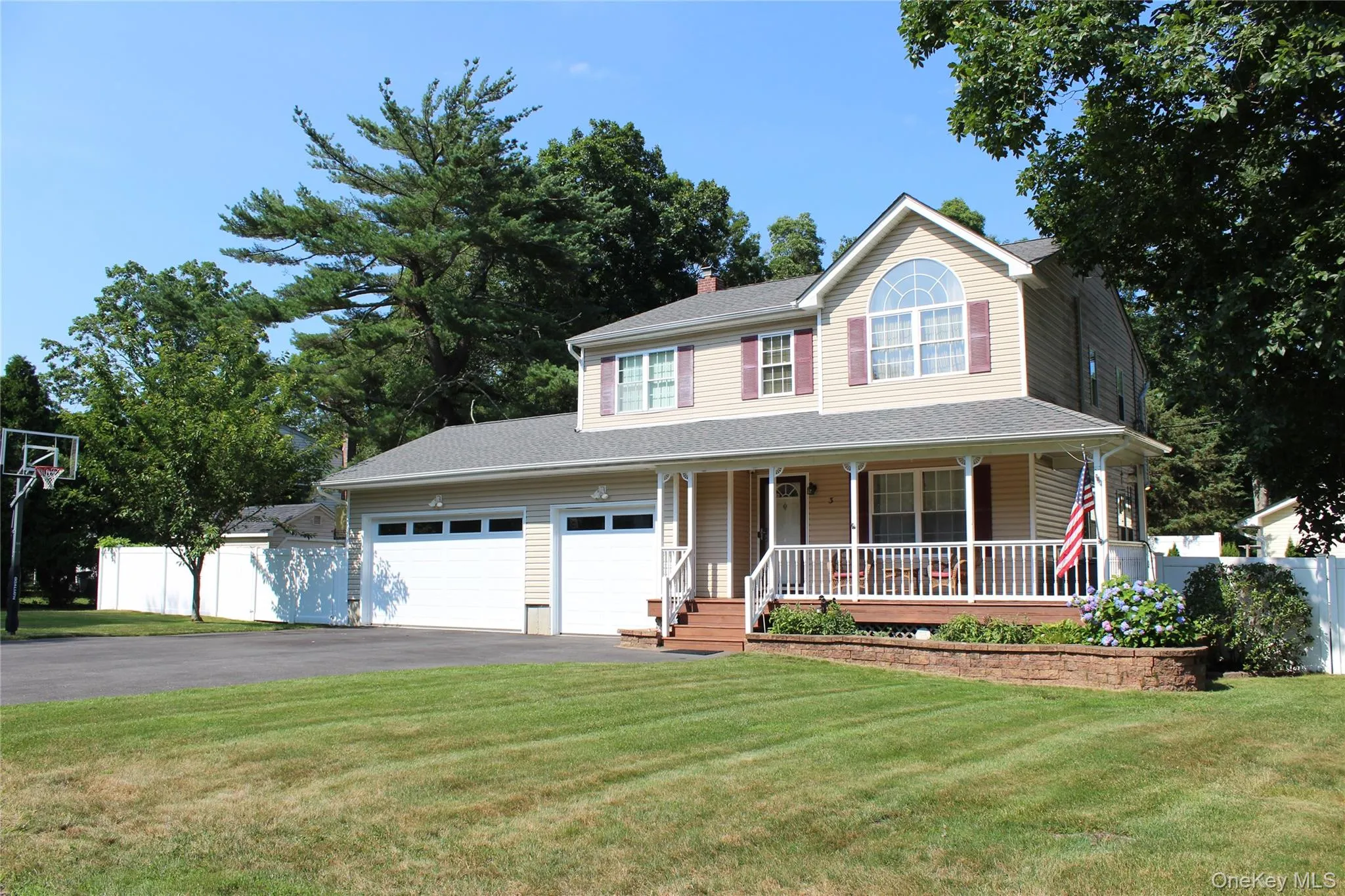 3 Lonscreek Place, Brookhaven, NY, 4 Bedrooms Bedrooms, 8 Rooms Rooms,2 BathroomsBathrooms,Residential,For Rent,Lonscreek,0,1021245 3 Lonscreek Place, Brookhaven, NY, 4 Bedrooms Bedrooms, 8 Rooms Rooms,2 BathroomsBathrooms,Residential,For Rent,Lonscreek,0,1021245