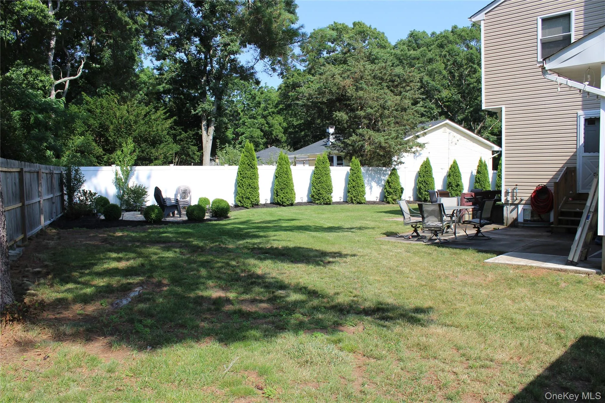 3 Lonscreek Place, Brookhaven, NY, 4 Bedrooms Bedrooms, 8 Rooms Rooms,2 BathroomsBathrooms,Residential,For Rent,Lonscreek,0,1021245 3 Lonscreek Place, Brookhaven, NY, 4 Bedrooms Bedrooms, 8 Rooms Rooms,2 BathroomsBathrooms,Residential,For Rent,Lonscreek,0,1021245
