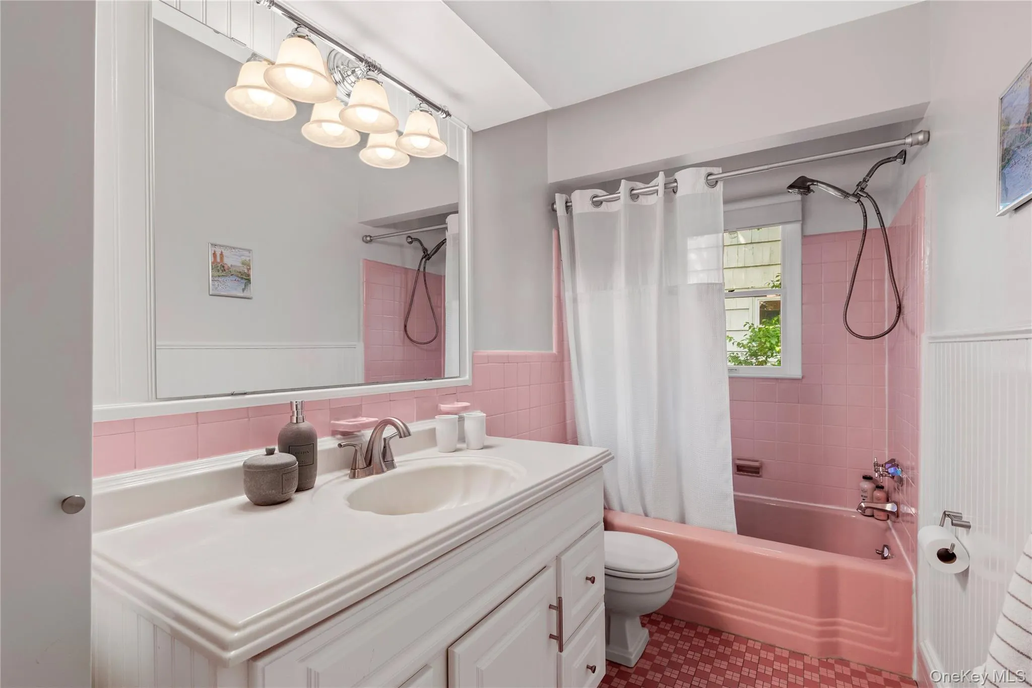 1185 Weaver Street, New Rochelle, NY, 3 Bedrooms Bedrooms, 6 Rooms Rooms,2 BathroomsBathrooms,Residential,For Rent,Weaver,0,1021246 1185 Weaver Street, New Rochelle, NY, 3 Bedrooms Bedrooms, 6 Rooms Rooms,2 BathroomsBathrooms,Residential,For Rent,Weaver,0,1021246