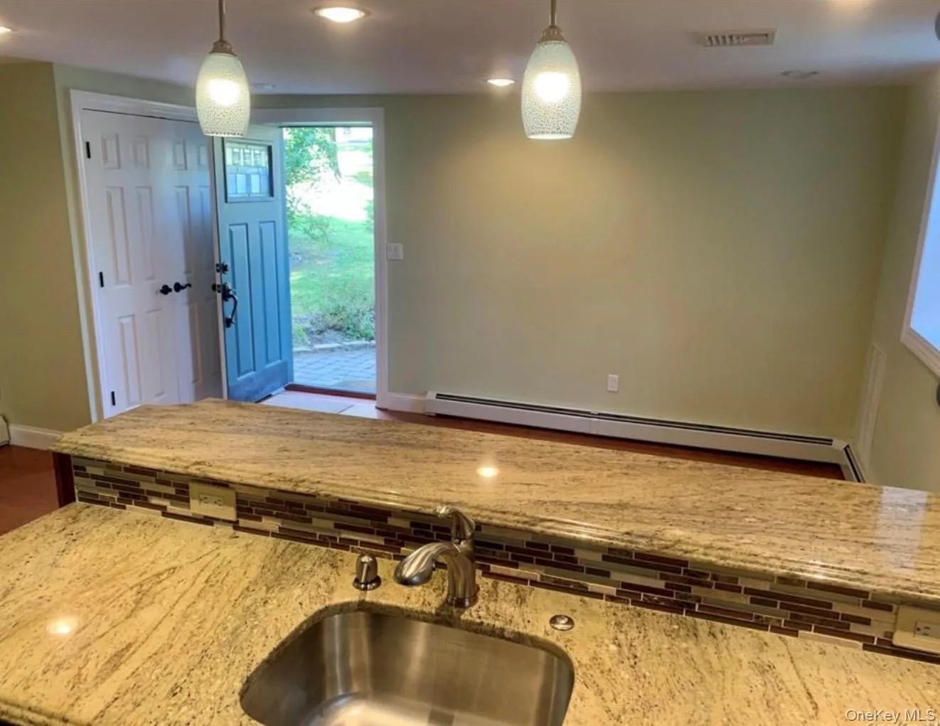 250 Oakland Avenue, Monroe, NY, 2 Bedrooms Bedrooms, 5 Rooms Rooms,1 BathroomBathrooms,Residential Lease,For Rent,Oakland,0,1021255 250 Oakland Avenue, Monroe, NY, 2 Bedrooms Bedrooms, 5 Rooms Rooms,1 BathroomBathrooms,Residential Lease,For Rent,Oakland,0,1021255