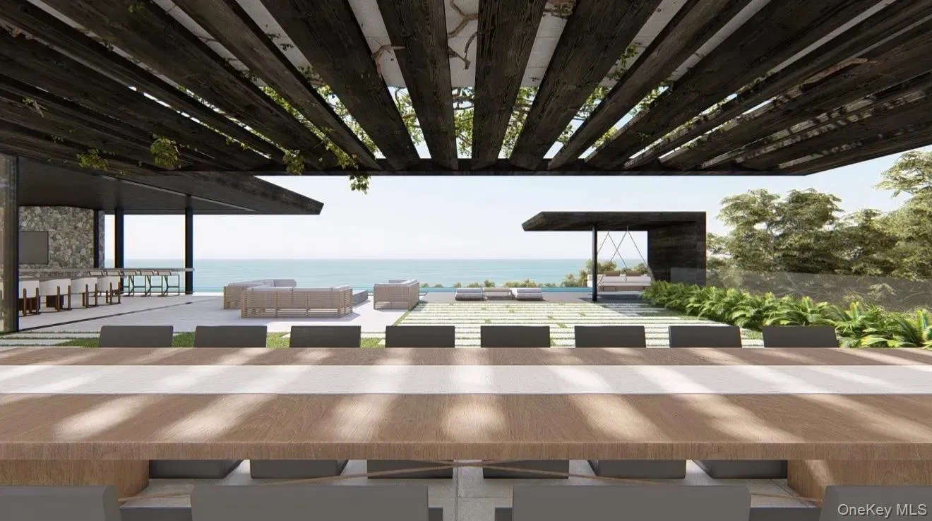 250 Old Montauk Highway, East Hampton, New York 11954