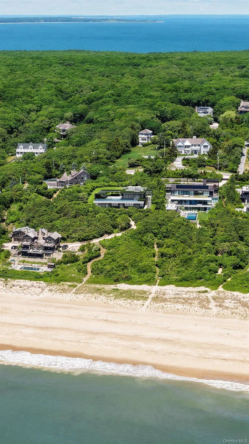 250 Old Montauk Highway, East Hampton, New York 11954