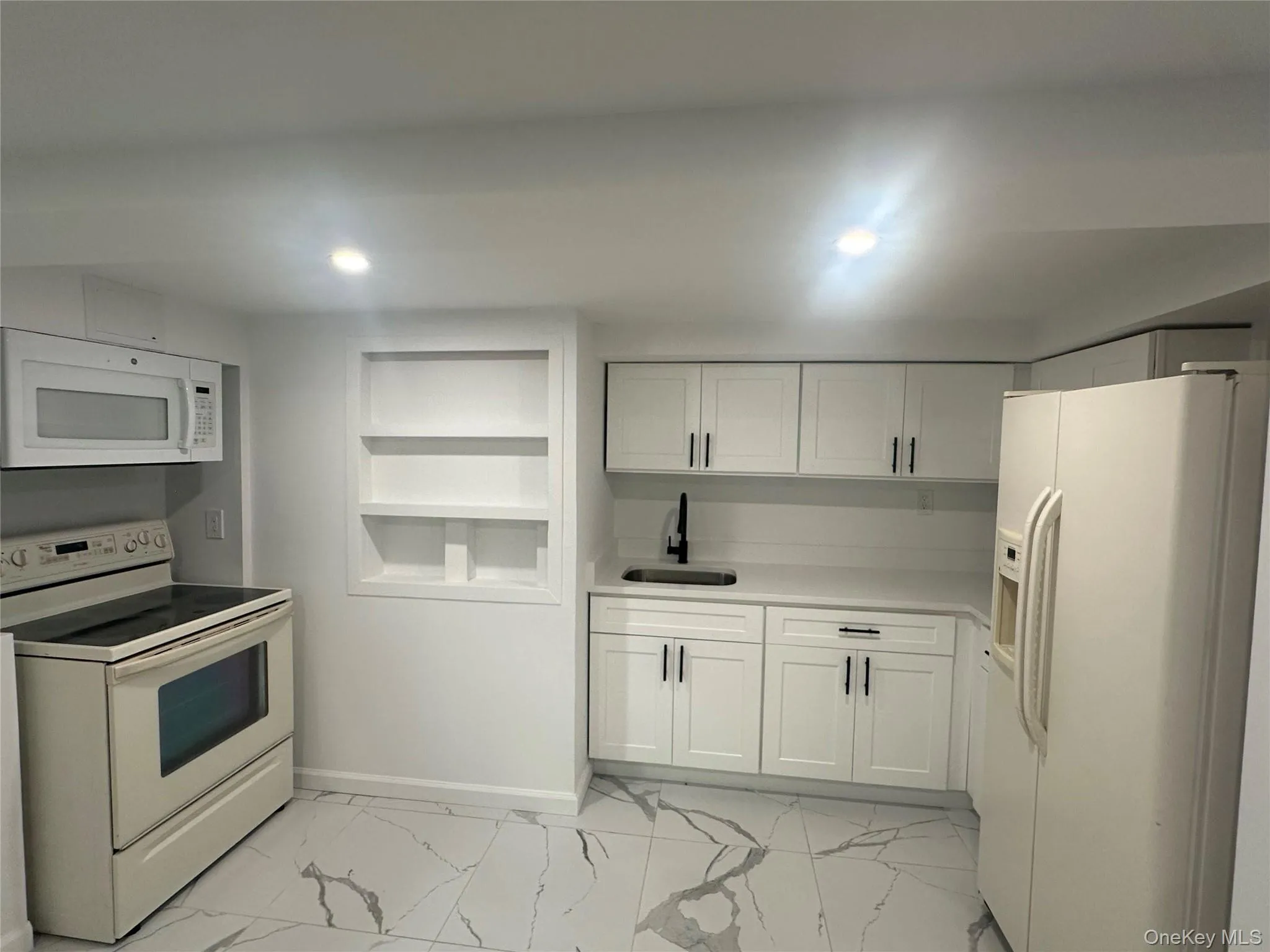 168 Lenox Avenue, Hempstead, NY, 5 Bedrooms Bedrooms, 9 Rooms Rooms,2 BathroomsBathrooms,Residential Lease,For Rent,Lenox,0,1021259 168 Lenox Avenue, Hempstead, NY, 5 Bedrooms Bedrooms, 9 Rooms Rooms,2 BathroomsBathrooms,Residential Lease,For Rent,Lenox,0,1021259