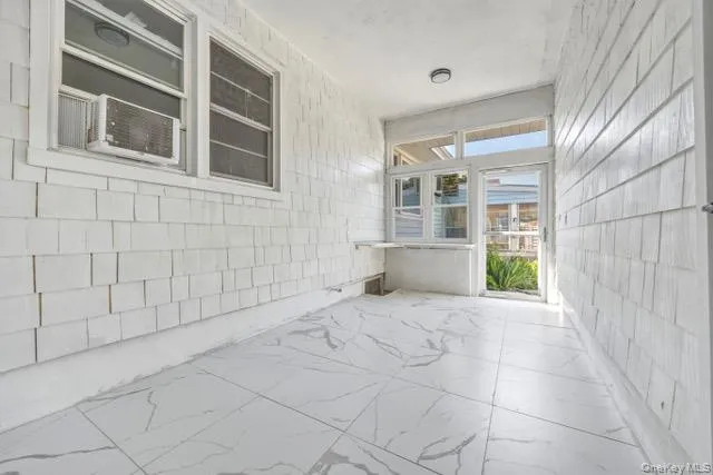 168 Lenox Avenue, Hempstead, NY, 5 Bedrooms Bedrooms, 9 Rooms Rooms,2 BathroomsBathrooms,Residential Lease,For Rent,Lenox,0,1021259 168 Lenox Avenue, Hempstead, NY, 5 Bedrooms Bedrooms, 9 Rooms Rooms,2 BathroomsBathrooms,Residential Lease,For Rent,Lenox,0,1021259