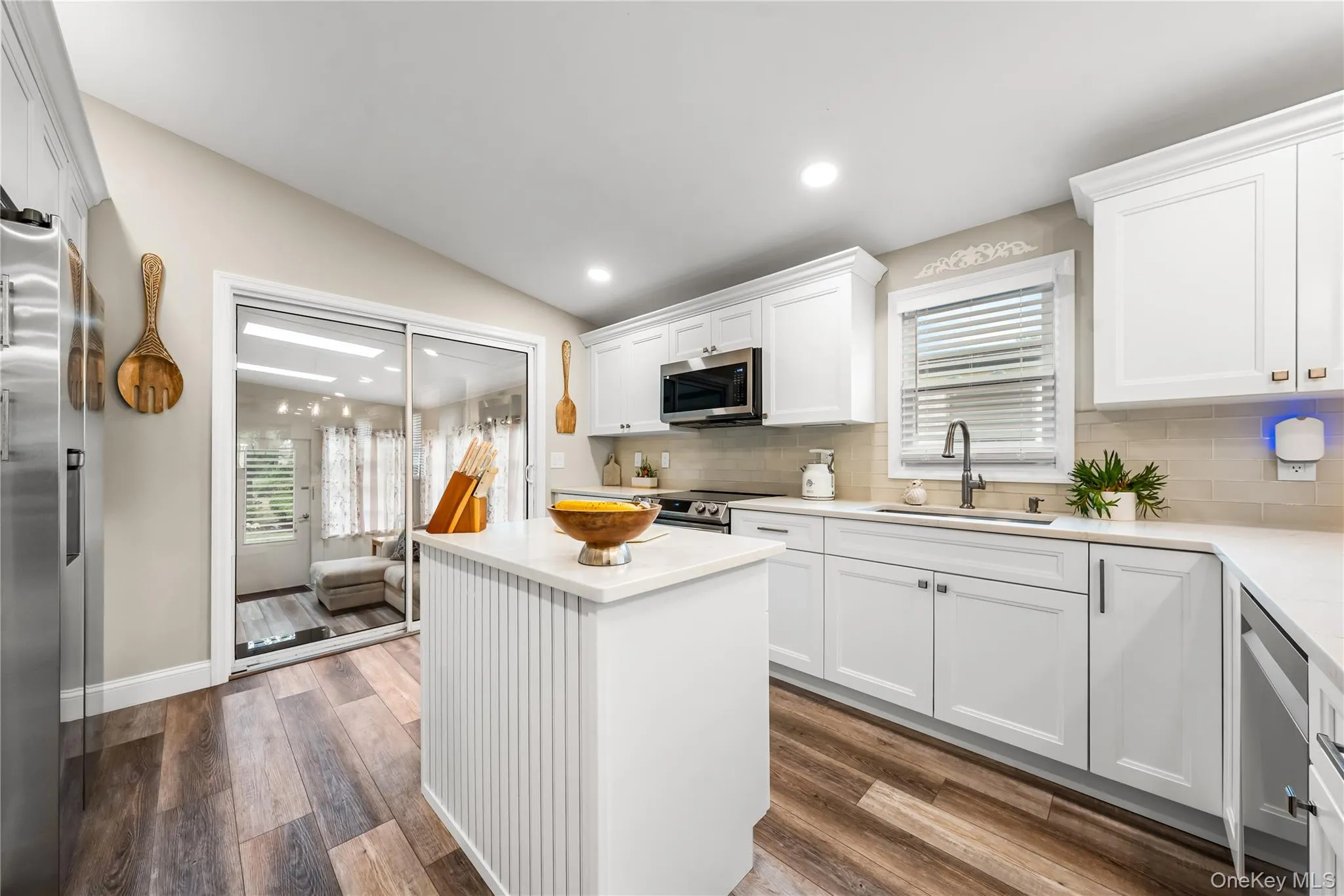 16 Dogwood Lane, Brookhaven, NY, 2 Bedrooms Bedrooms, 5 Rooms Rooms,2 BathroomsBathrooms,Residential,For Rent,Dogwood,0,1021269 16 Dogwood Lane, Brookhaven, NY, 2 Bedrooms Bedrooms, 5 Rooms Rooms,2 BathroomsBathrooms,Residential,For Rent,Dogwood,0,1021269