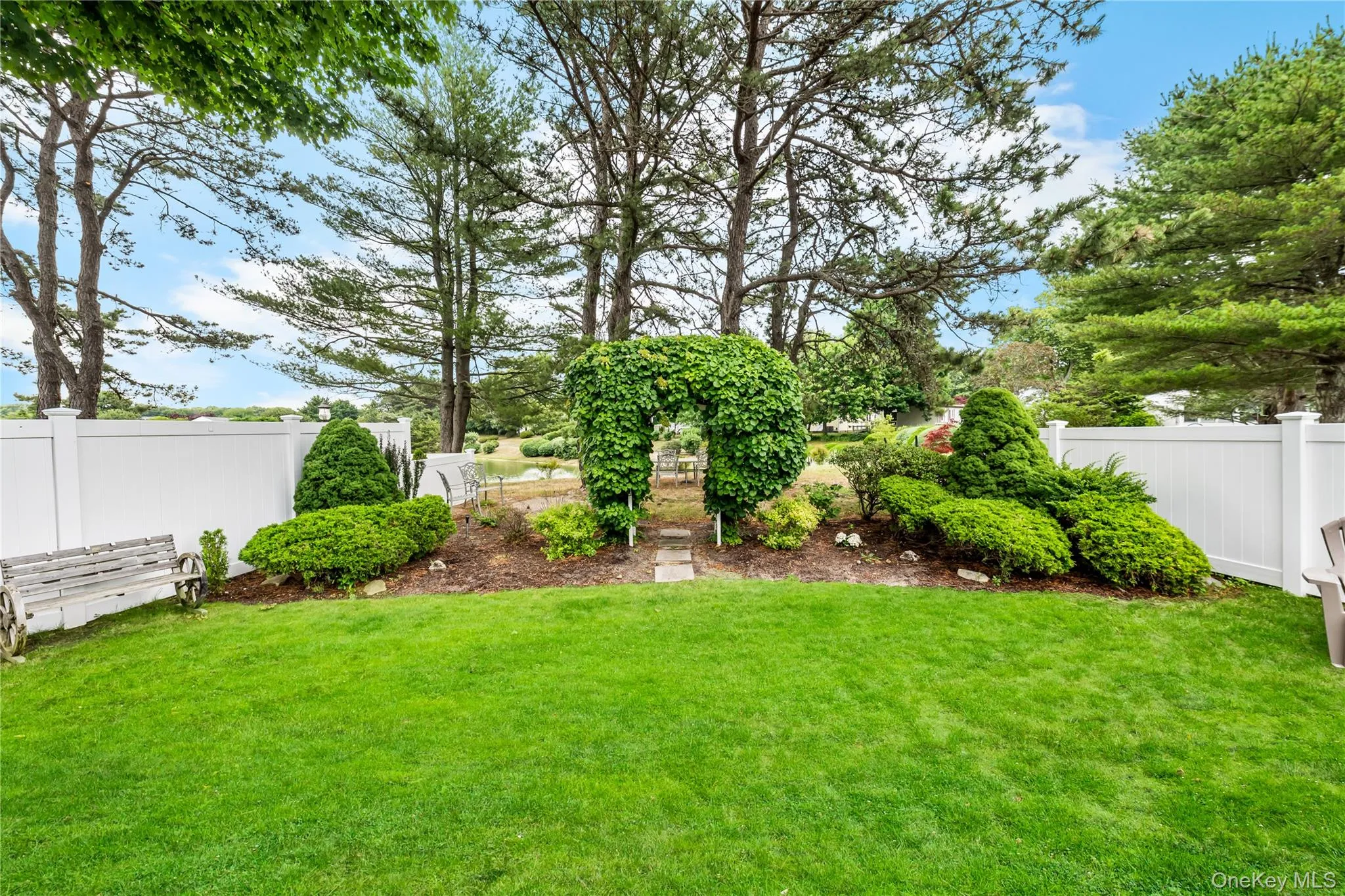 16 Dogwood Lane, Brookhaven, NY, 2 Bedrooms Bedrooms, 5 Rooms Rooms,2 BathroomsBathrooms,Residential,For Rent,Dogwood,0,1021269 16 Dogwood Lane, Brookhaven, NY, 2 Bedrooms Bedrooms, 5 Rooms Rooms,2 BathroomsBathrooms,Residential,For Rent,Dogwood,0,1021269